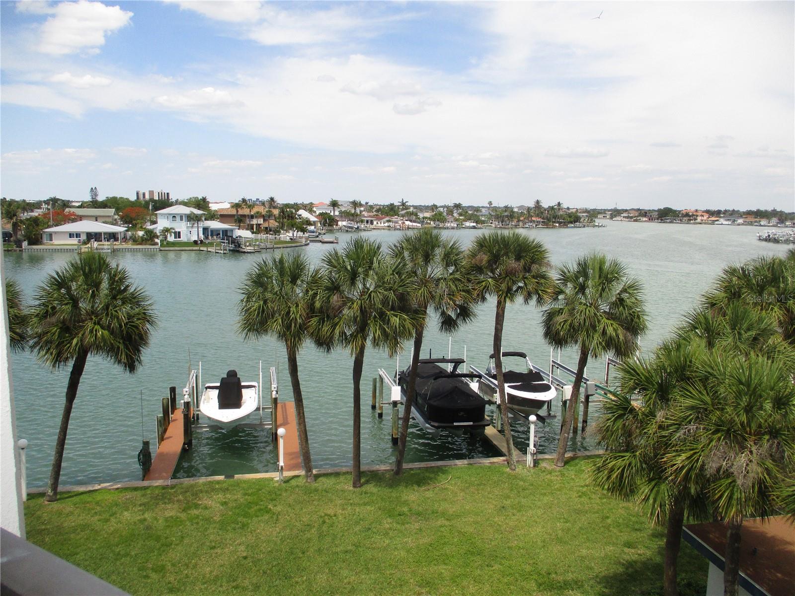 9825 HARRELL AVE #404, TREASURE ISLAND, FL, 33706