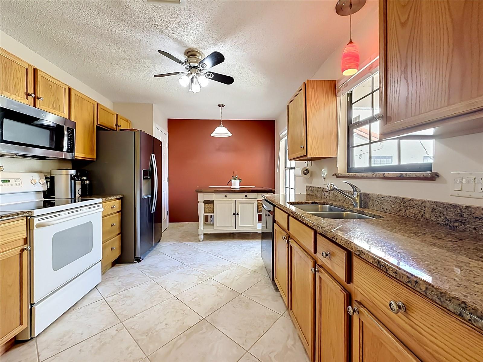 535 VIA FONTANA DR #202, ALTAMONTE SPRINGS, FL, 32714