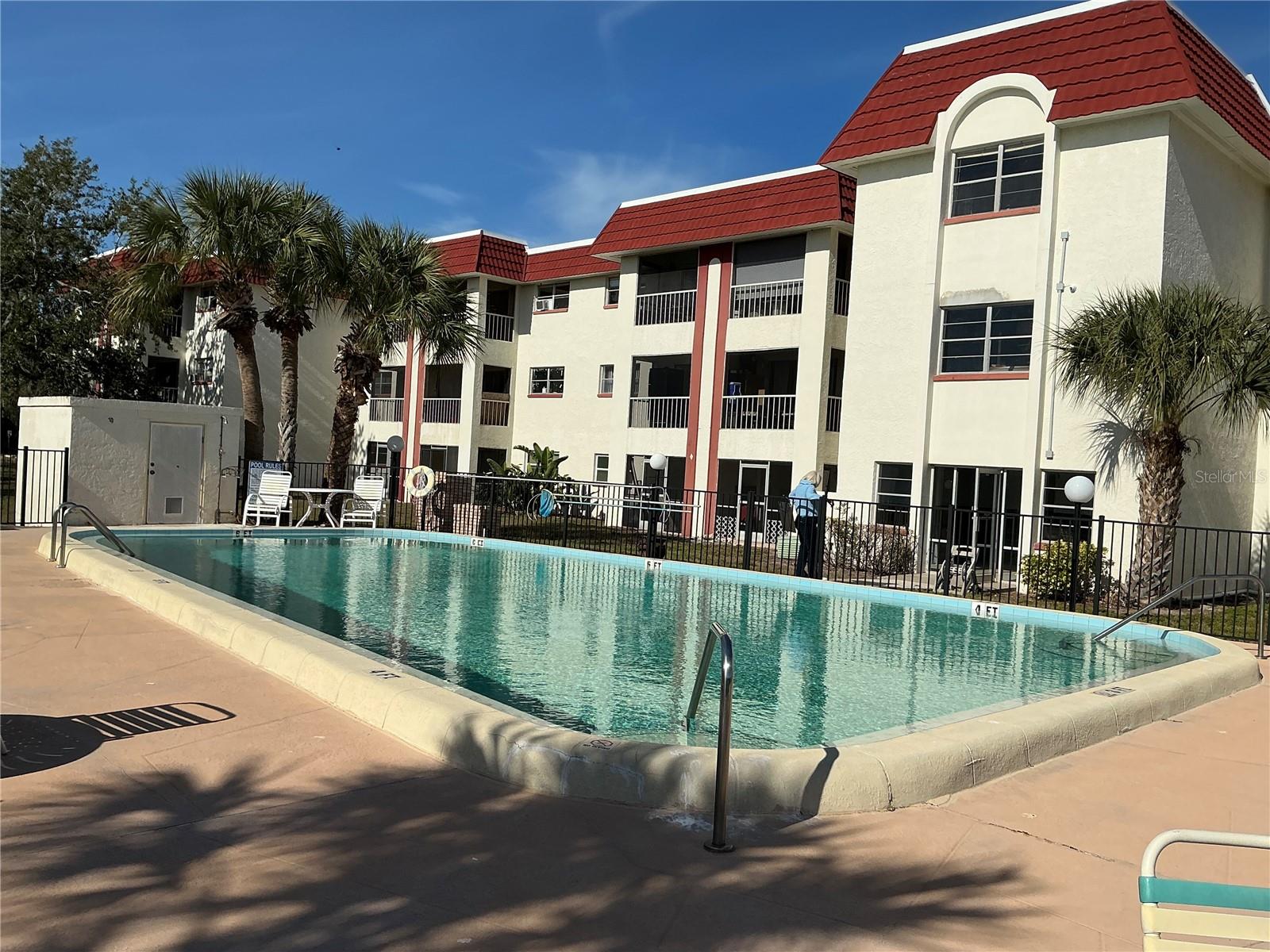 1860 MASSACHUSETTS AVE NE #311, ST PETERSBURG, FL, 33703