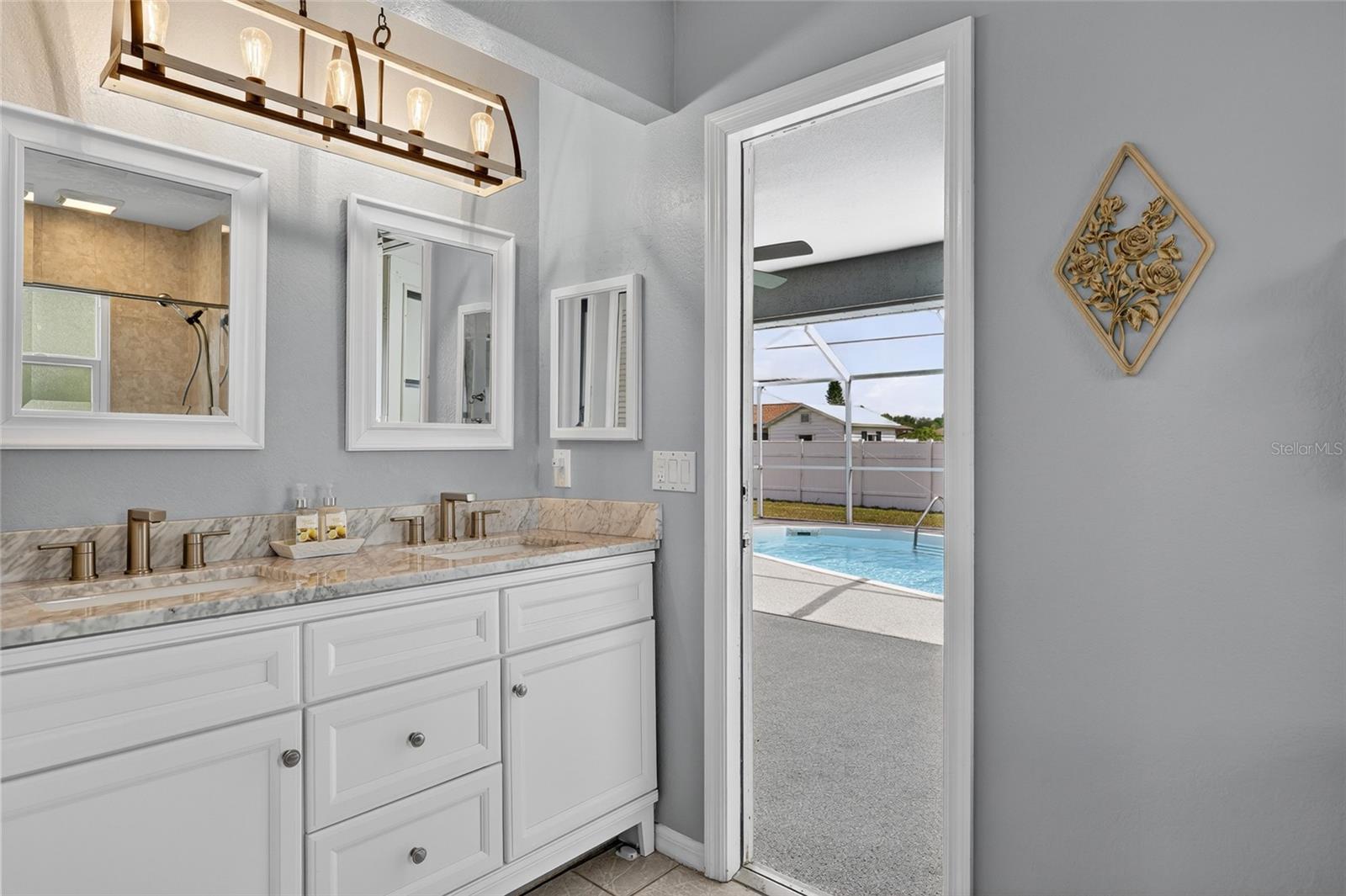881 RIVIERA LN NW, PORT CHARLOTTE, FL, 33948