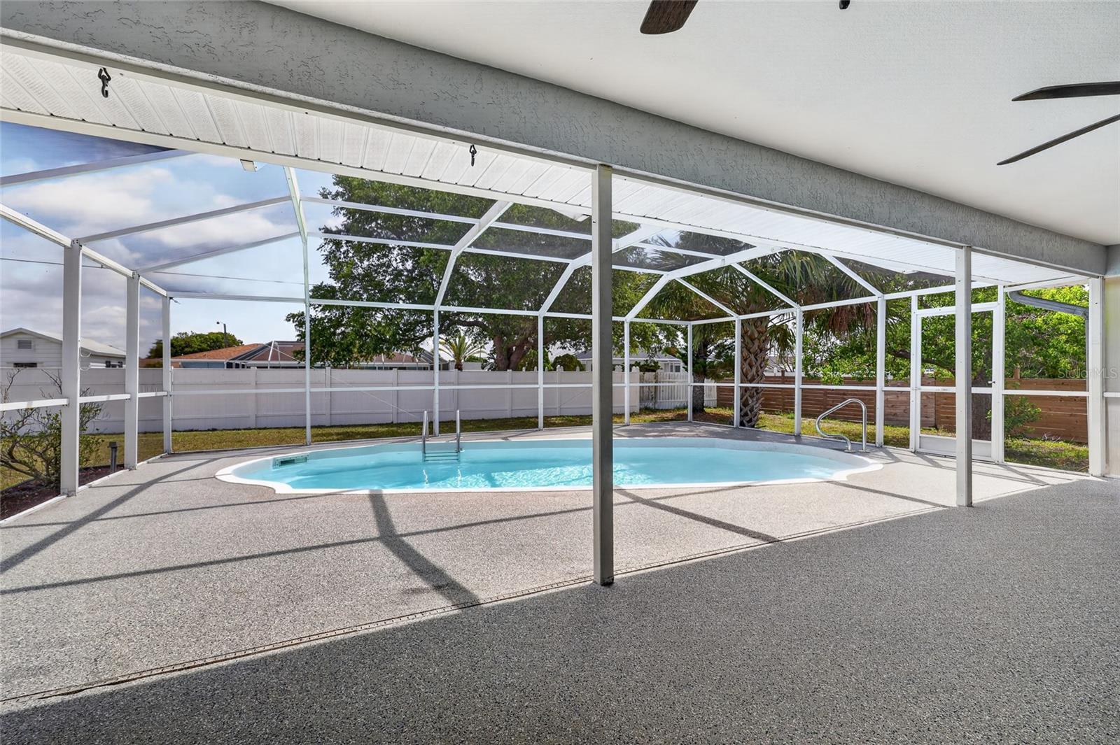 881 RIVIERA LN NW, PORT CHARLOTTE, FL, 33948