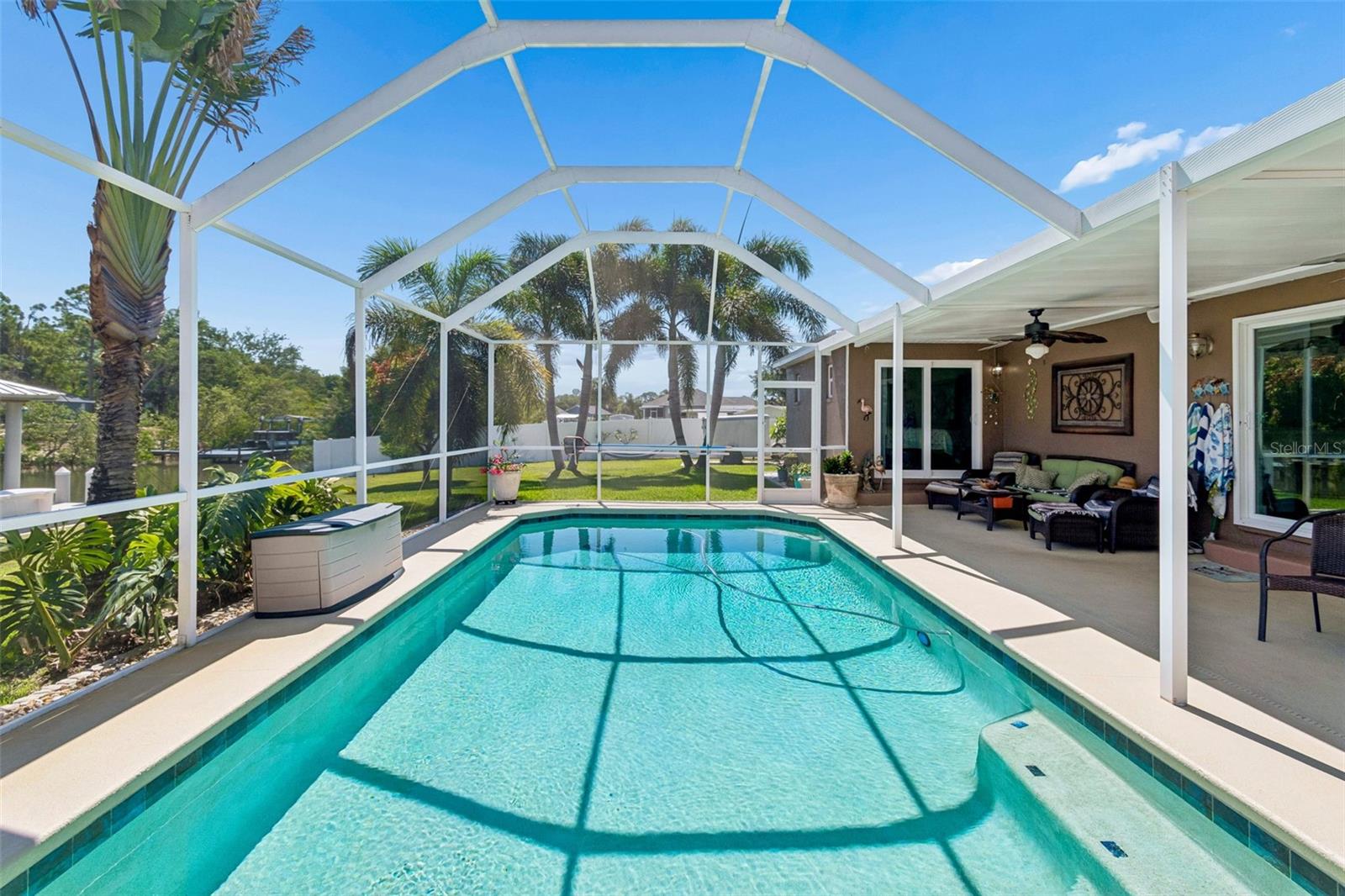 403 FLAMINGO DR, APOLLO BEACH, FL, 33572