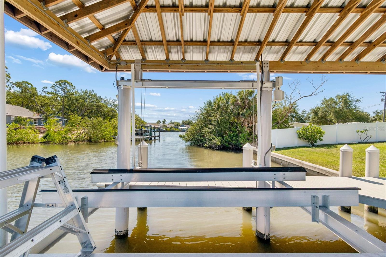 403 FLAMINGO DR, APOLLO BEACH, FL, 33572