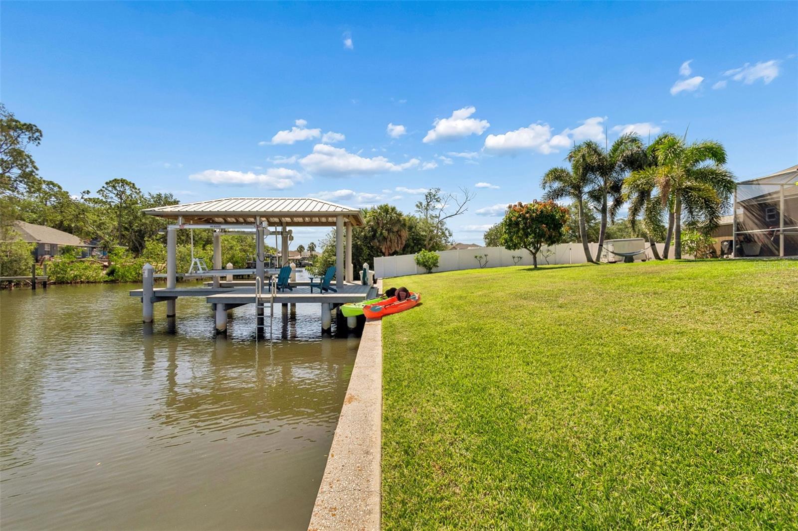 403 FLAMINGO DR, APOLLO BEACH, FL, 33572
