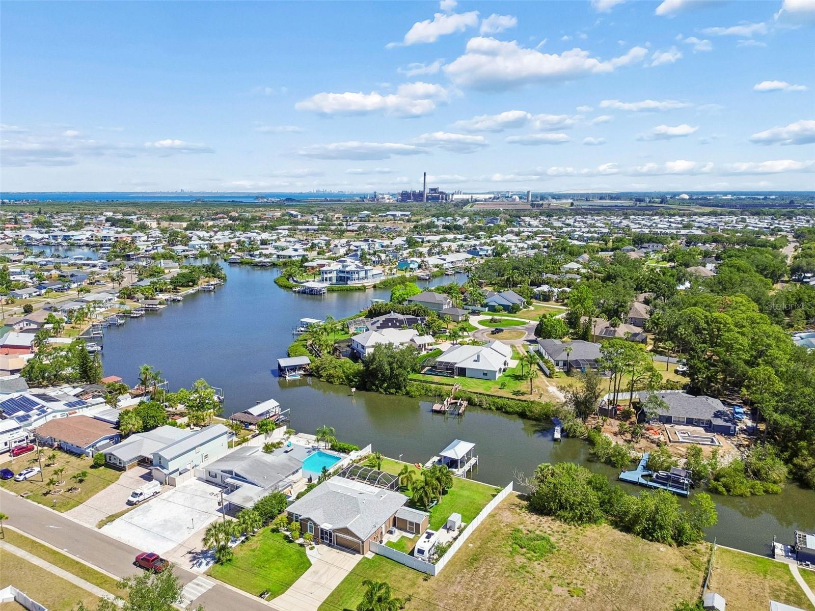 403 FLAMINGO DR, APOLLO BEACH, FL, 33572