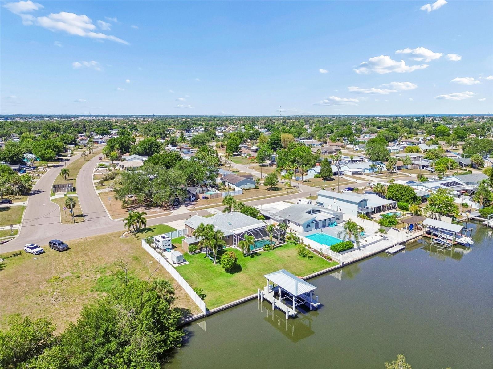 403 FLAMINGO DR, APOLLO BEACH, FL, 33572