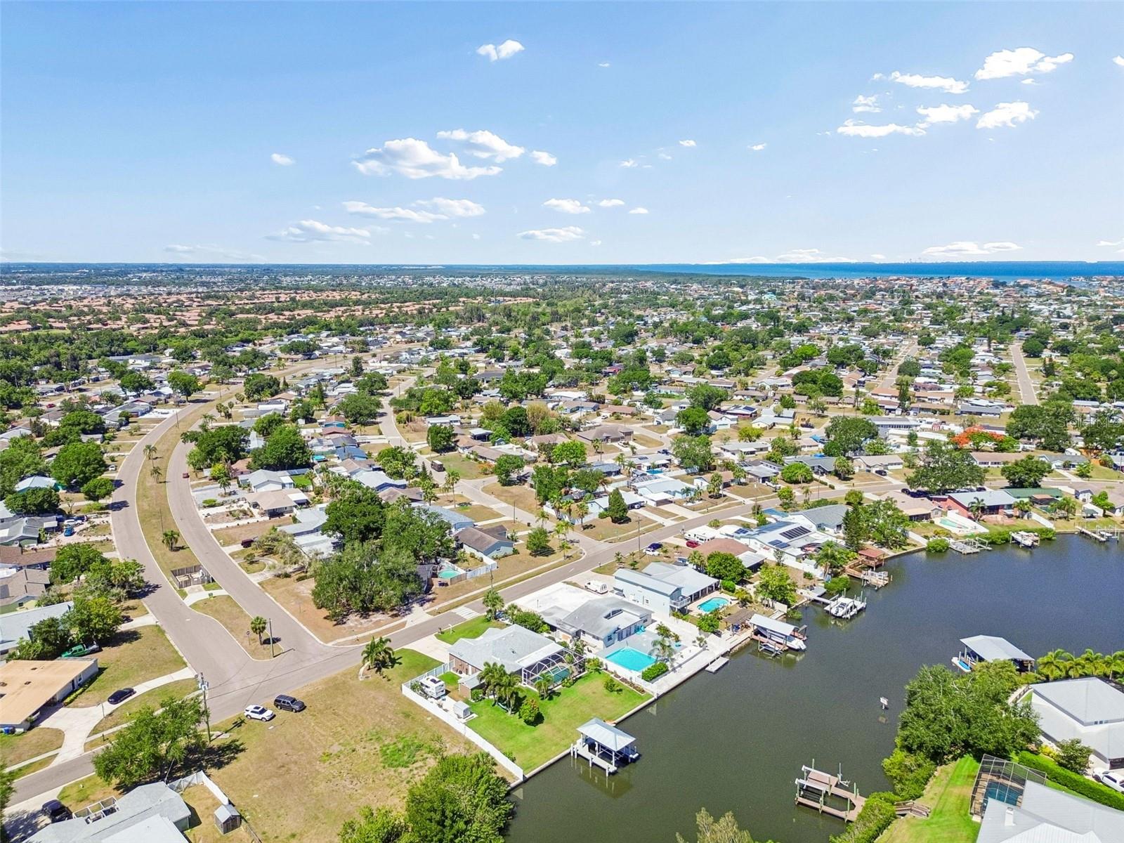 403 FLAMINGO DR, APOLLO BEACH, FL, 33572