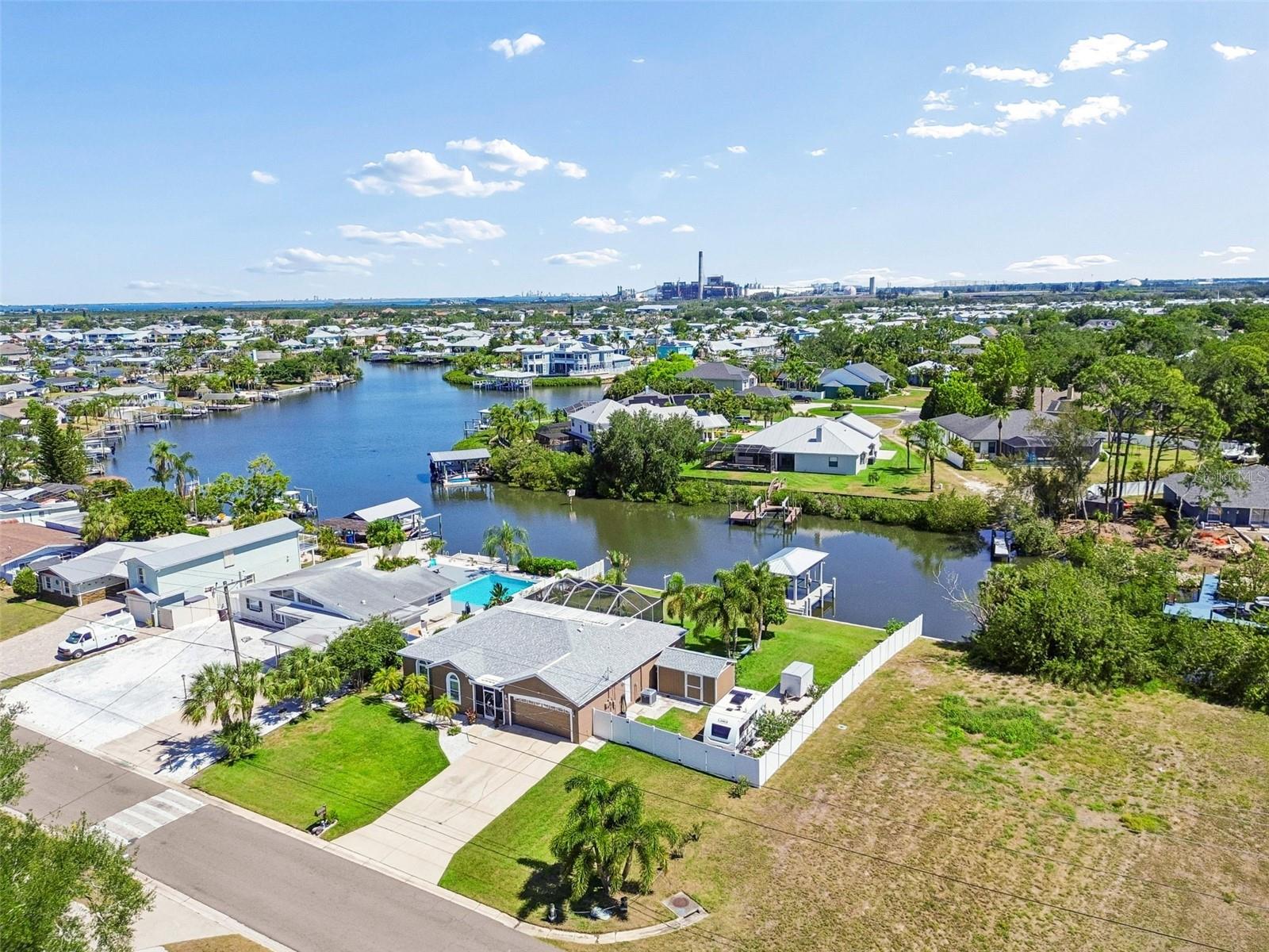 403 FLAMINGO DR, APOLLO BEACH, FL, 33572