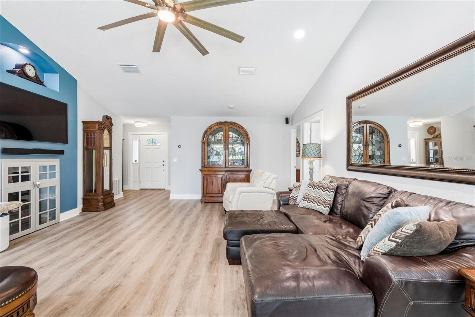 403 FLAMINGO DR, APOLLO BEACH, FL, 33572