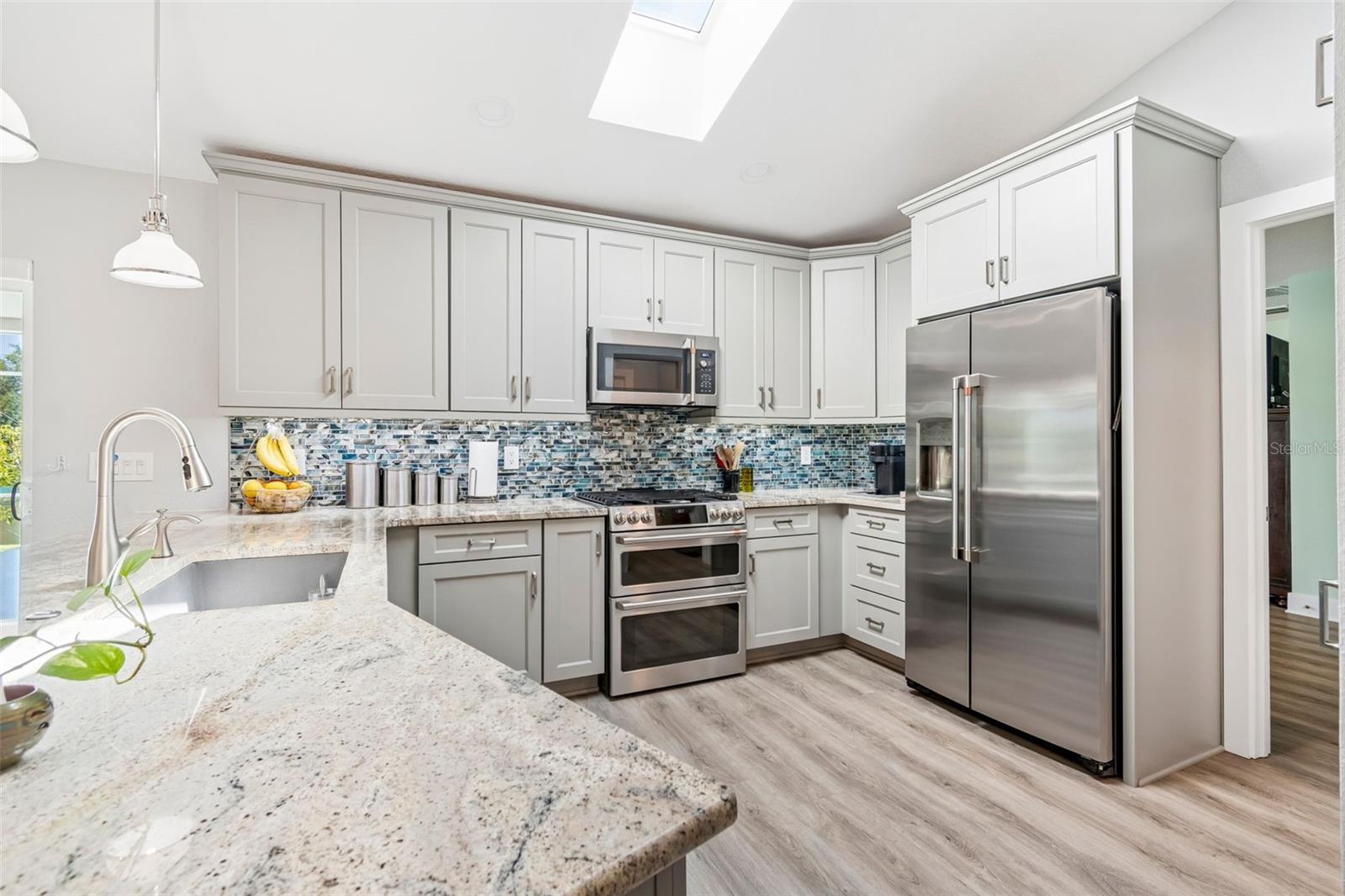 403 FLAMINGO DR, APOLLO BEACH, FL, 33572