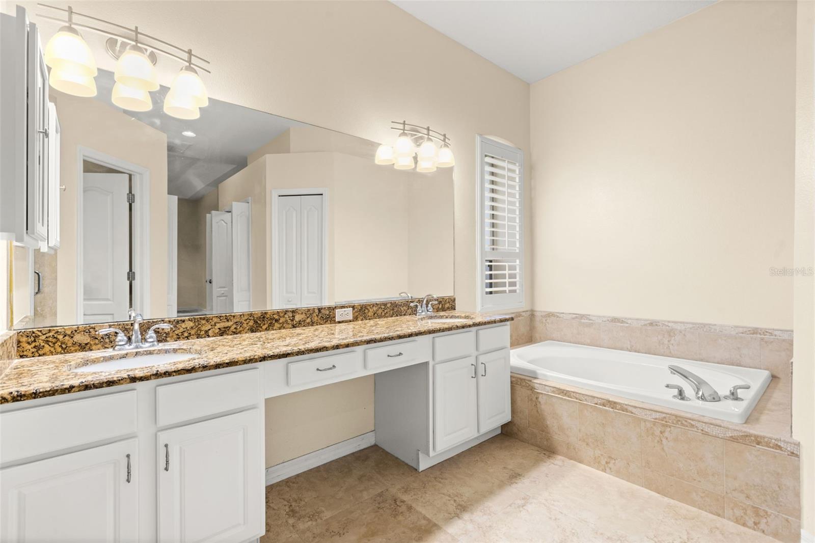 1525 CROOKED STICK DR, VALRICO, FL, 33596