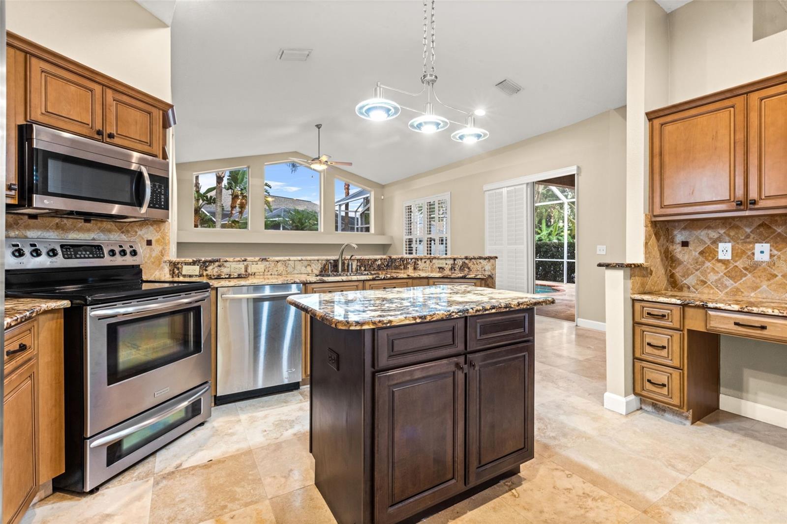 1525 CROOKED STICK DR, VALRICO, FL, 33596