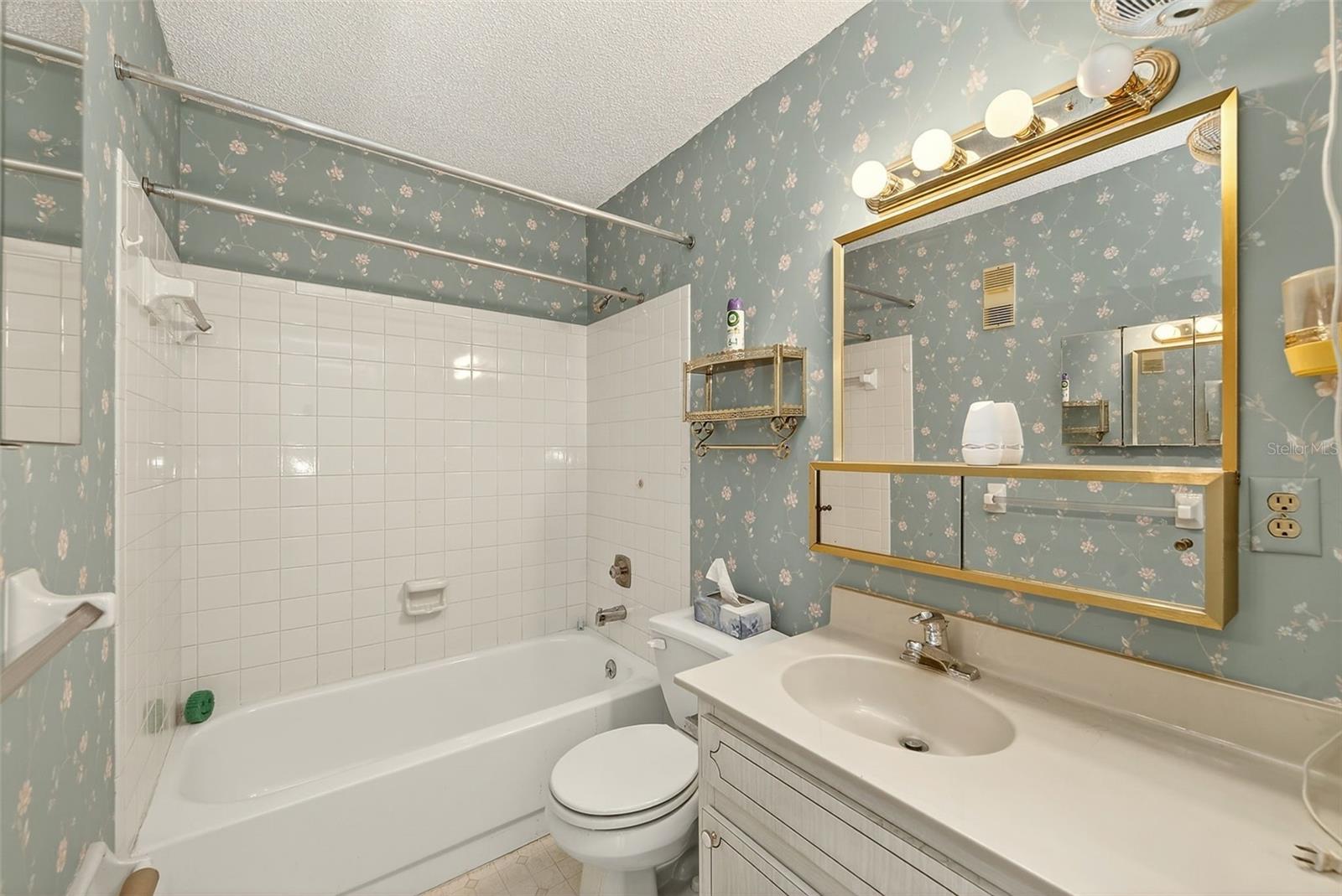 7951 58TH AVE N #208, ST PETERSBURG, FL, 33709