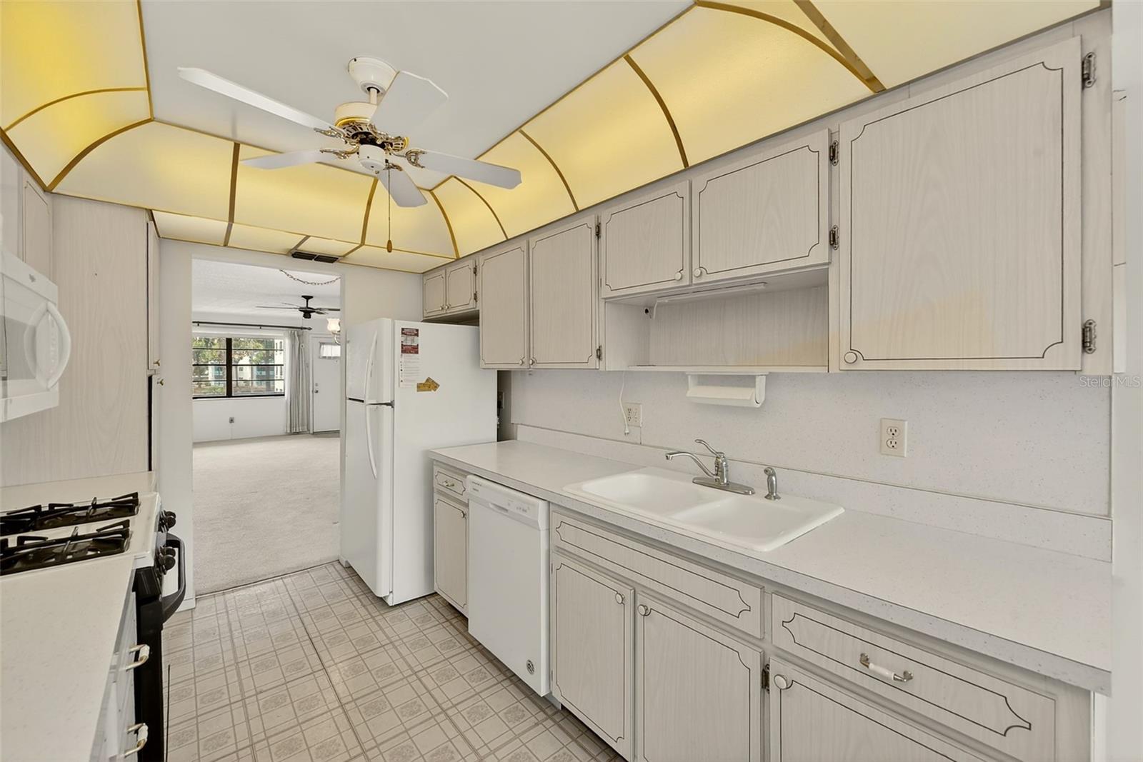 7951 58TH AVE N #208, ST PETERSBURG, FL, 33709