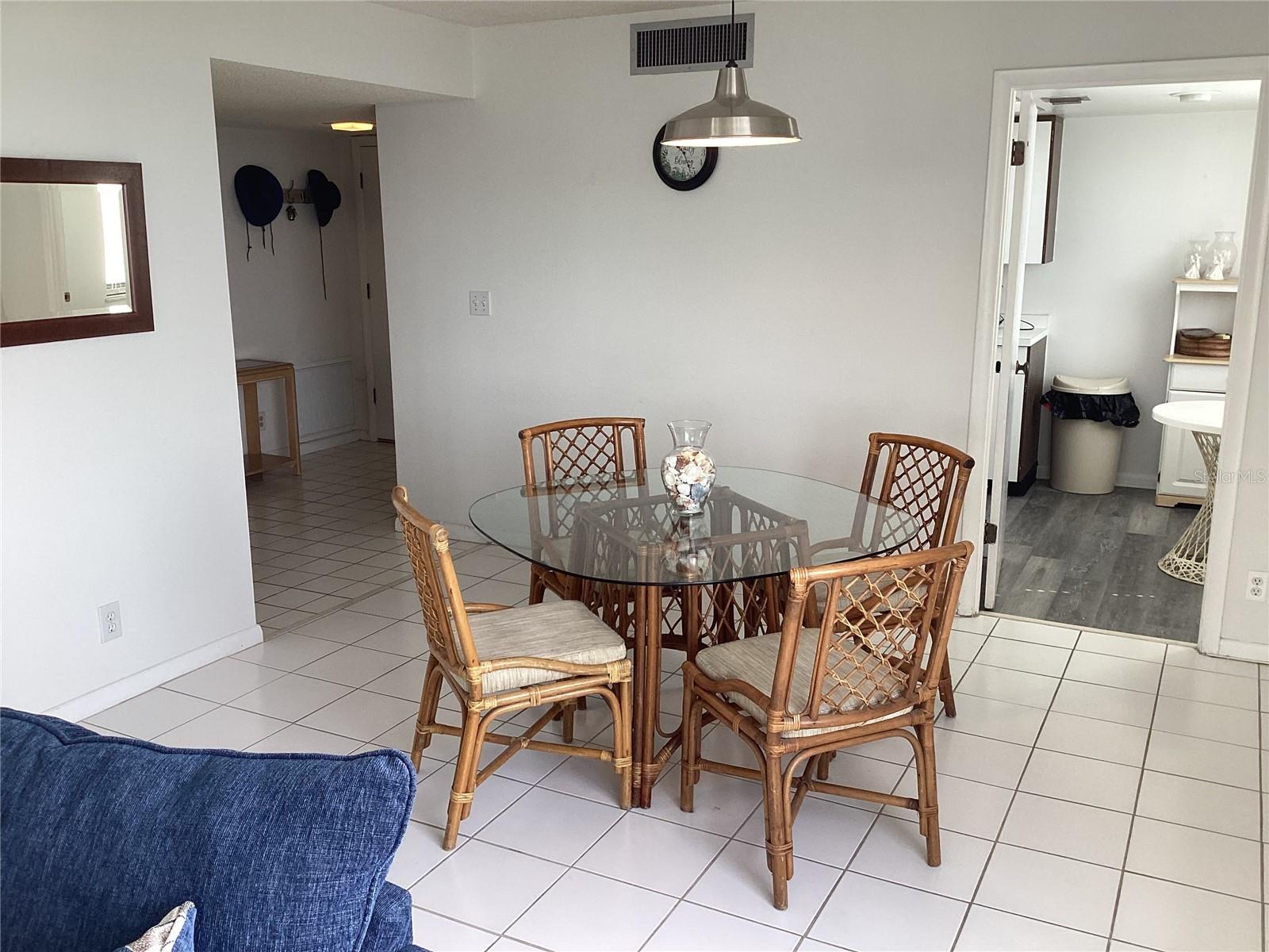 1430 GULF BLVD #404, CLEARWATER BEACH, FL, 33767