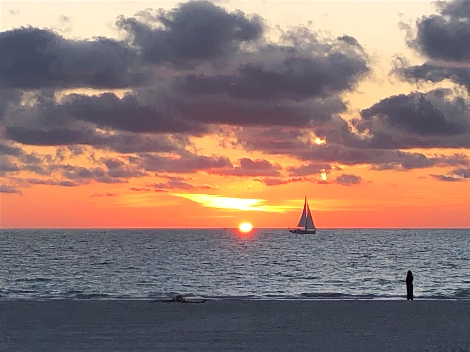 1430 GULF BLVD #404, CLEARWATER BEACH, FL, 33767