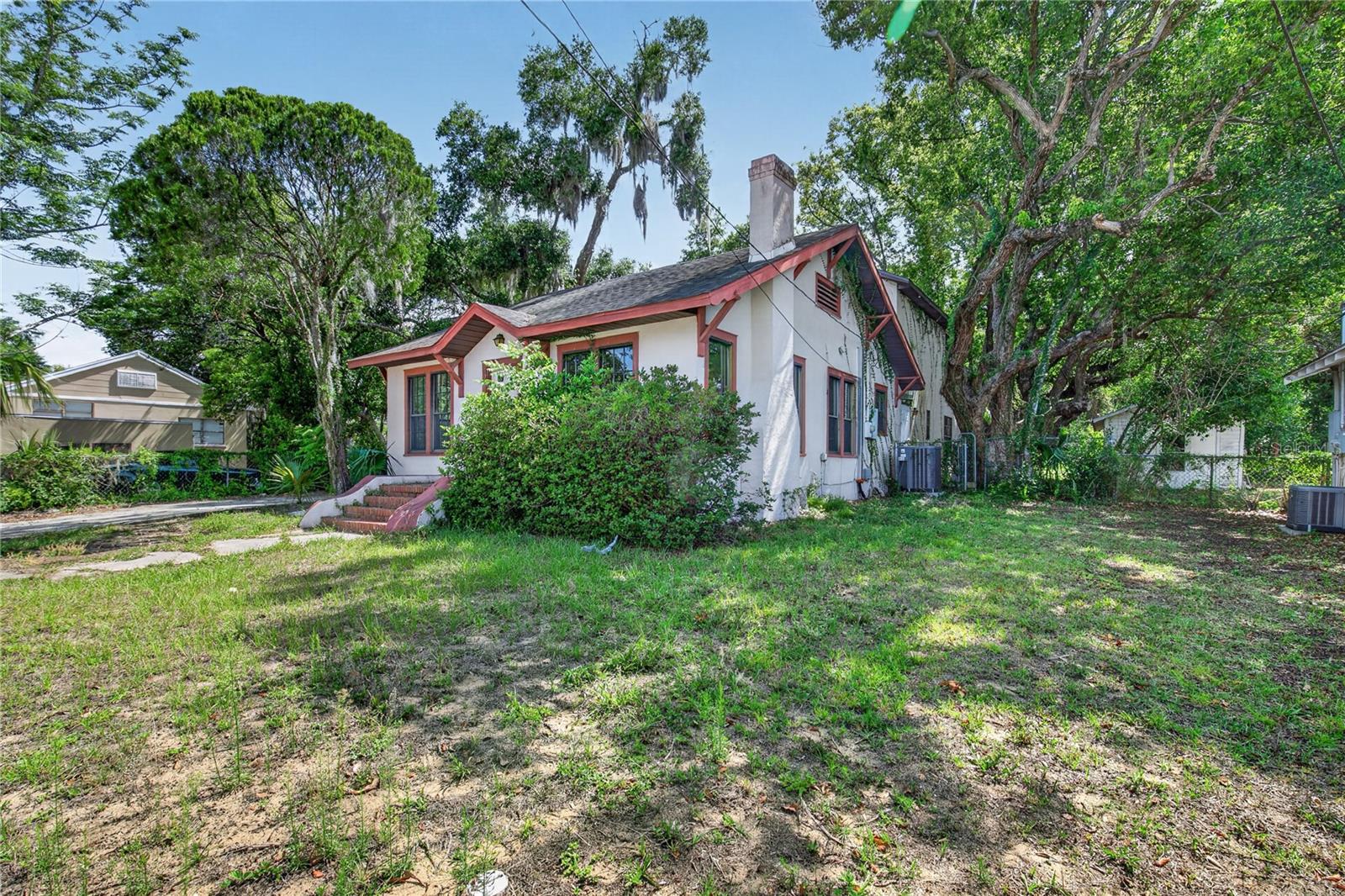 19 E MORNINGVIEW DR, EUSTIS, FL, 32726