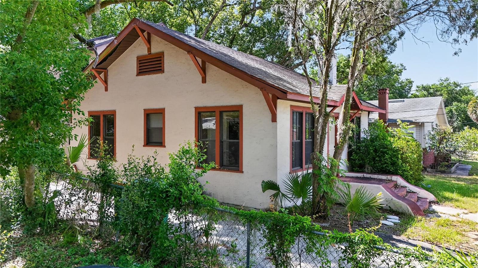 19 E MORNINGVIEW DR, EUSTIS, FL, 32726