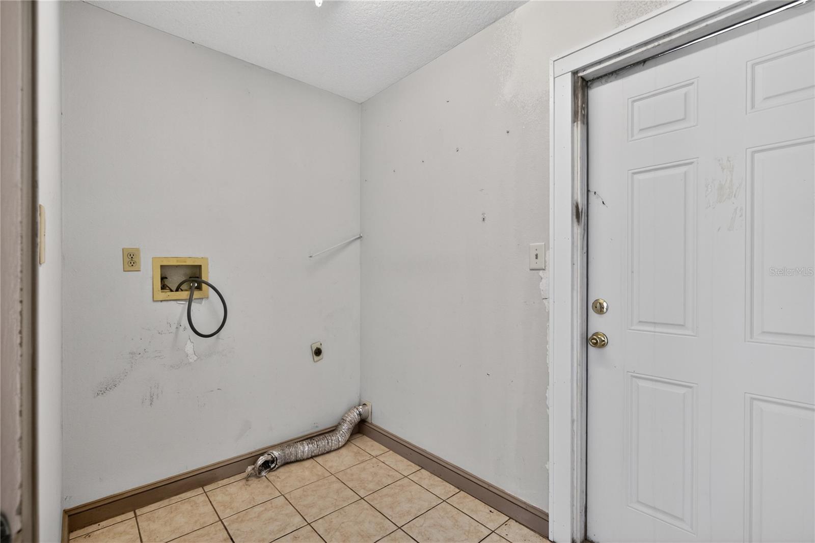 19 E MORNINGVIEW DR, EUSTIS, FL, 32726