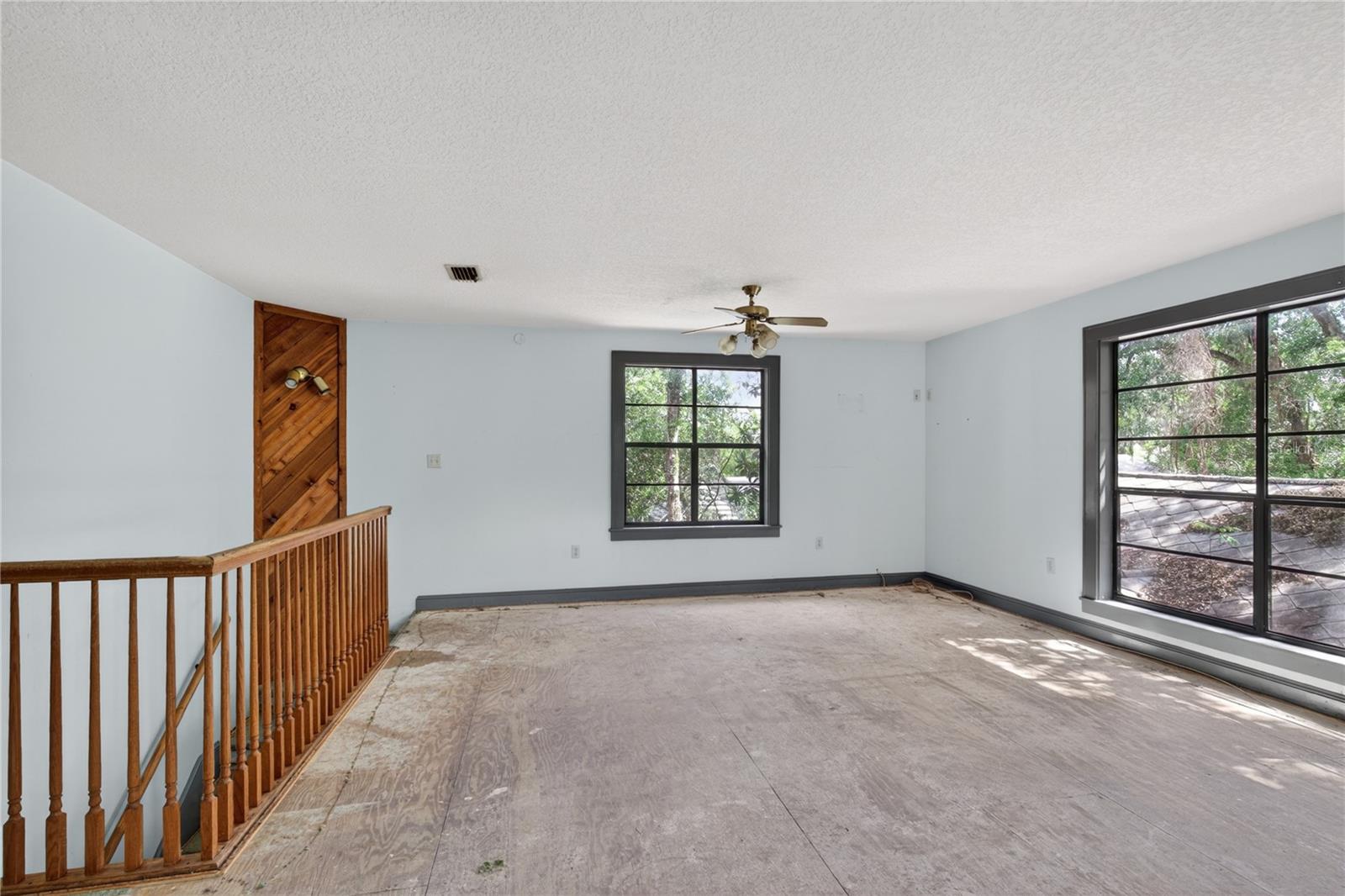19 E MORNINGVIEW DR, EUSTIS, FL, 32726