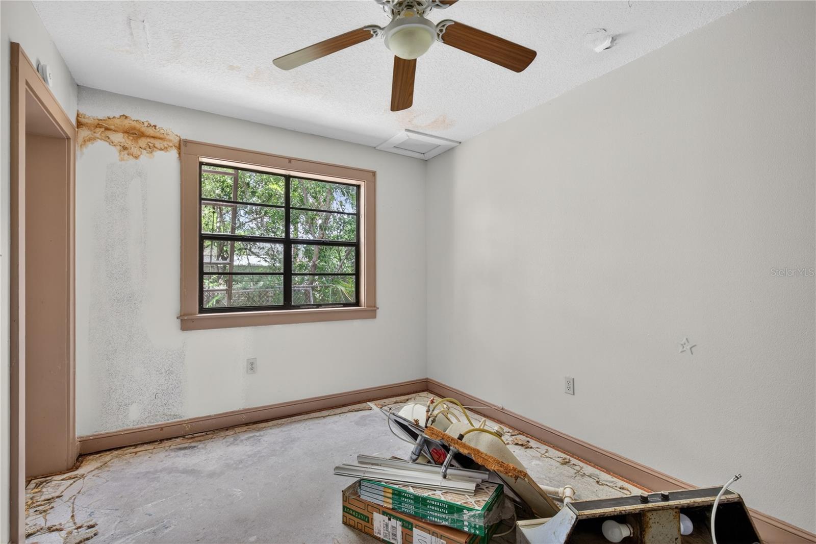 19 E MORNINGVIEW DR, EUSTIS, FL, 32726
