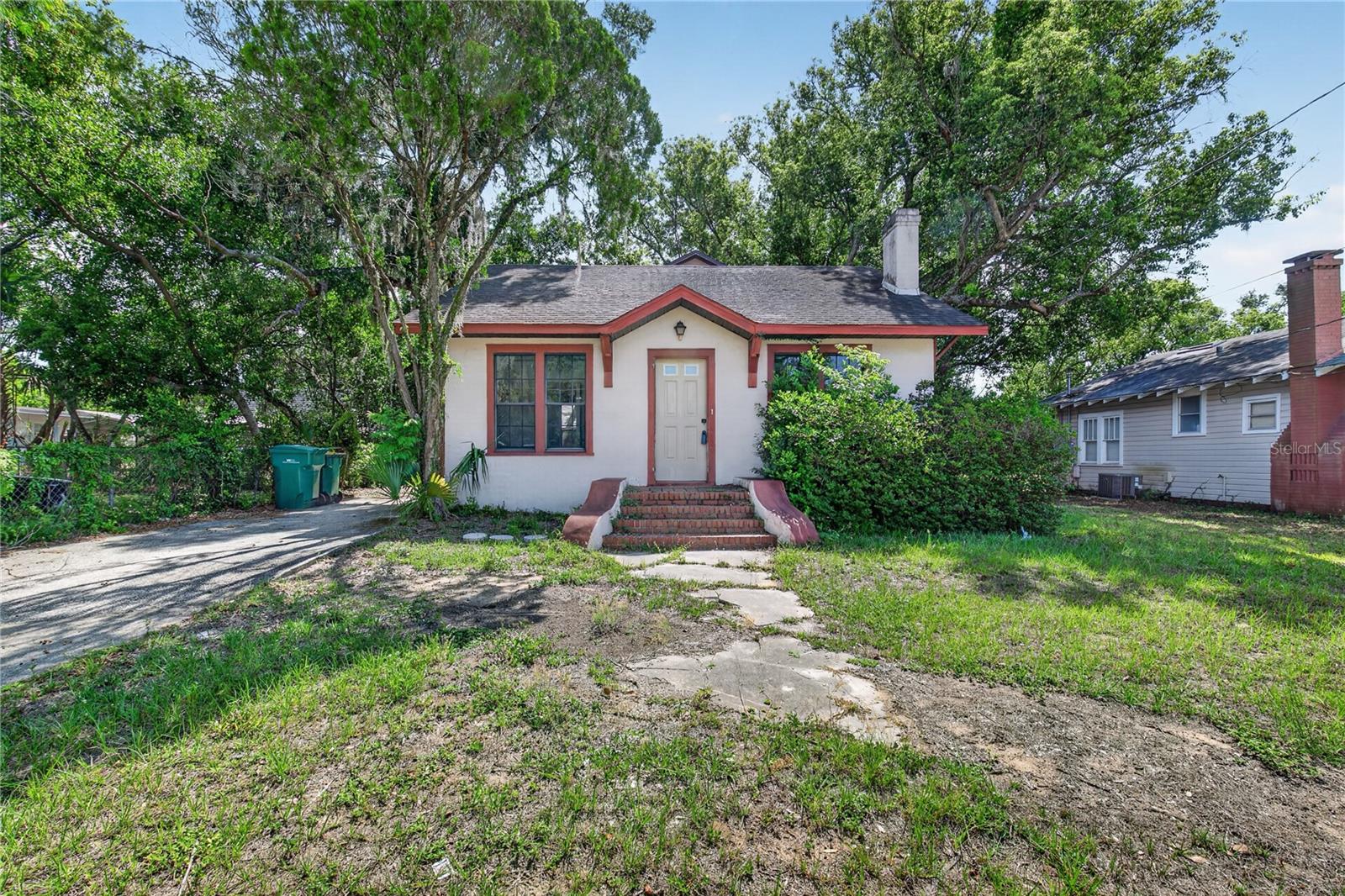 19 E MORNINGVIEW DR, EUSTIS, FL, 32726