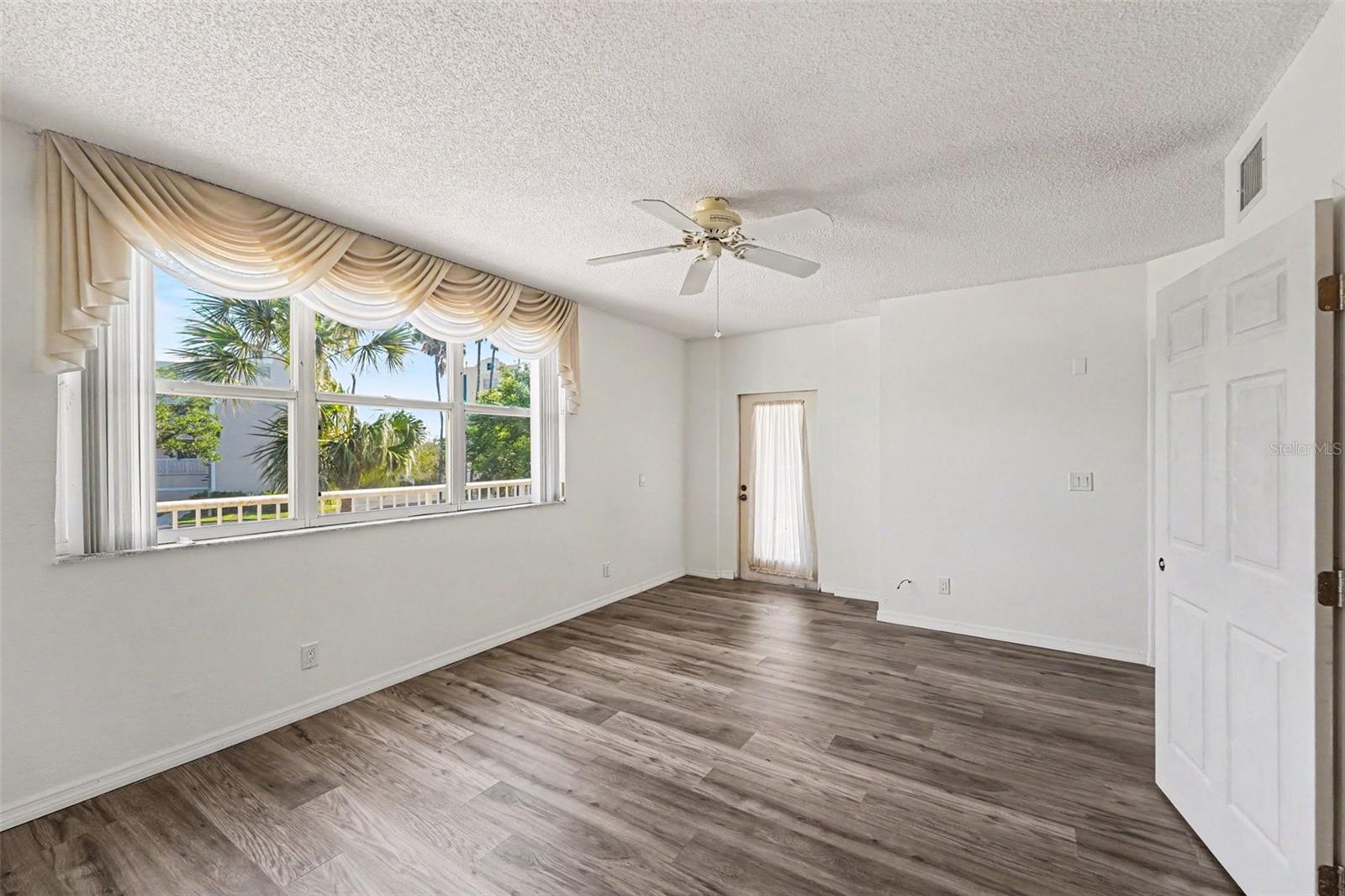 6205 SHORELINE DR #1106, ST PETERSBURG, FL, 33708