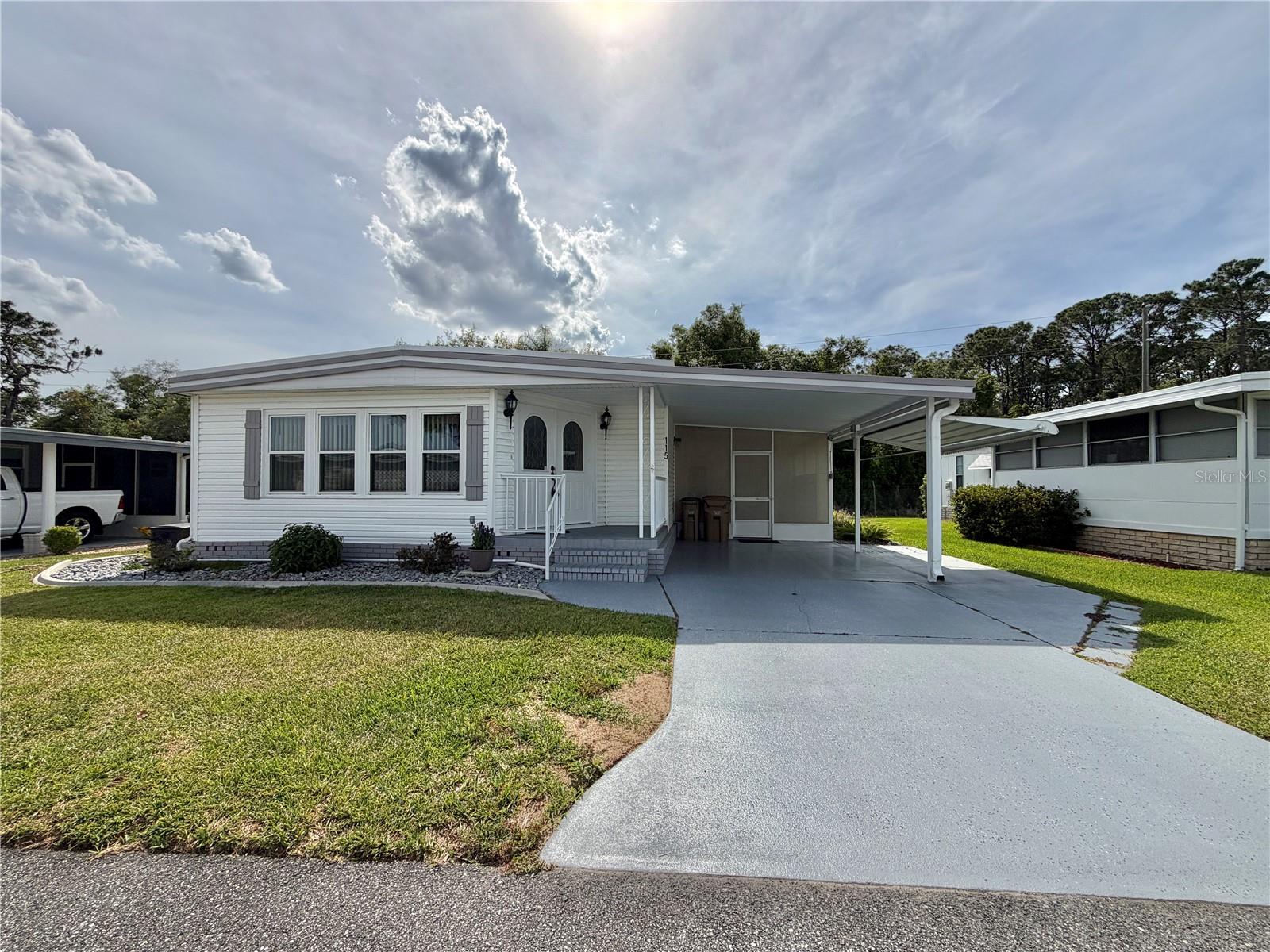 115 BOUGAINVILLEA DR, LEESBURG, FL, 34748