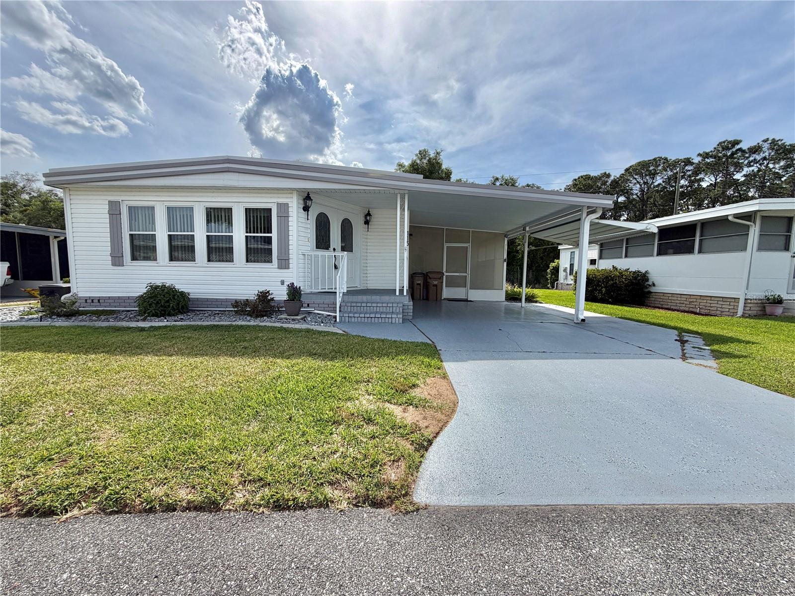 115 BOUGAINVILLEA DR, LEESBURG, FL, 34748