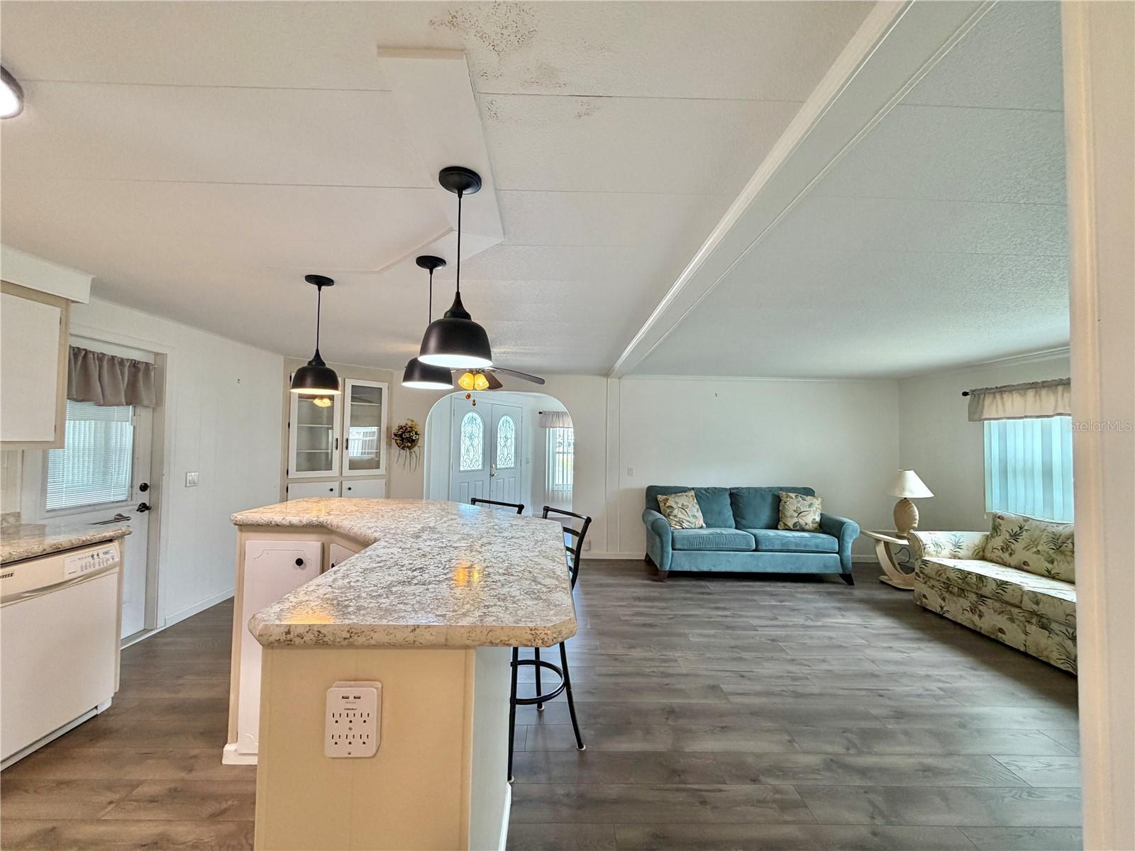 115 BOUGAINVILLEA DR, LEESBURG, FL, 34748