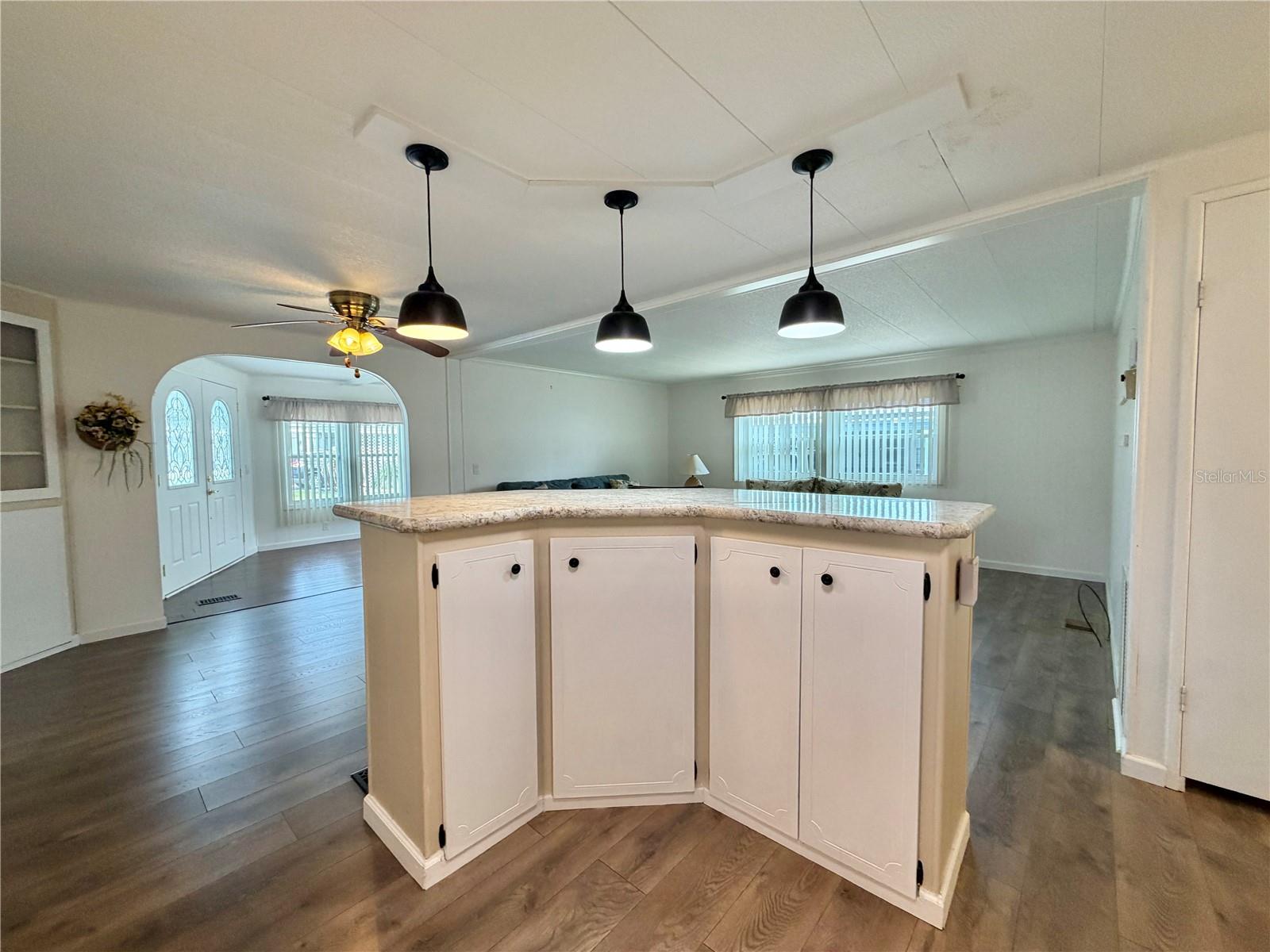 115 BOUGAINVILLEA DR, LEESBURG, FL, 34748