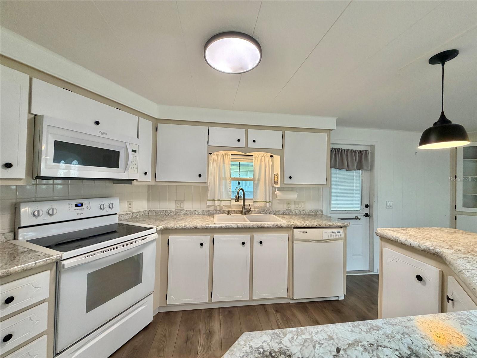 115 BOUGAINVILLEA DR, LEESBURG, FL, 34748