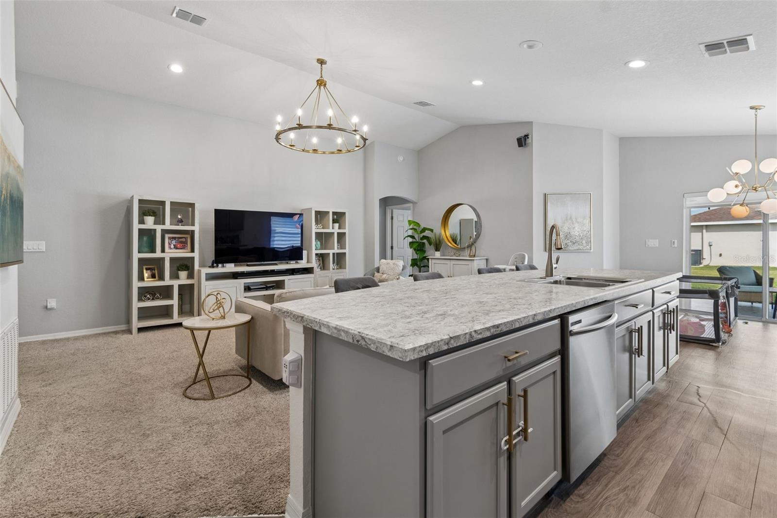 7011 GIDEON CIR, ZEPHYRHILLS, FL, 33541