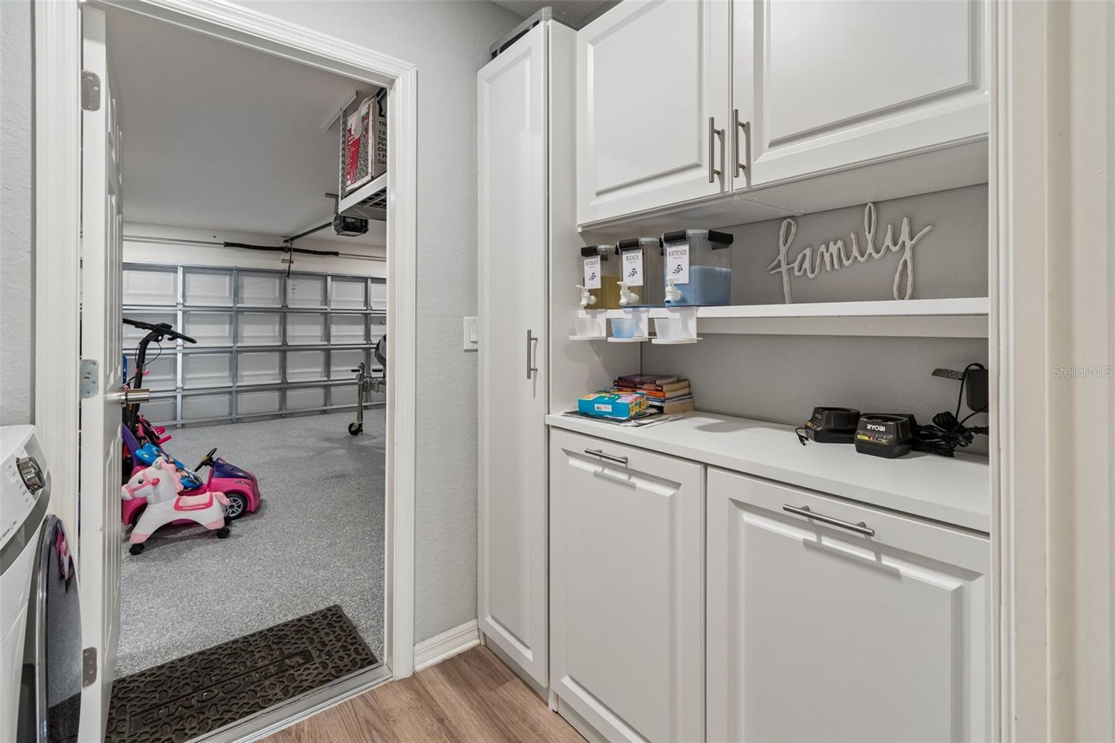 7011 GIDEON CIR, ZEPHYRHILLS, FL, 33541