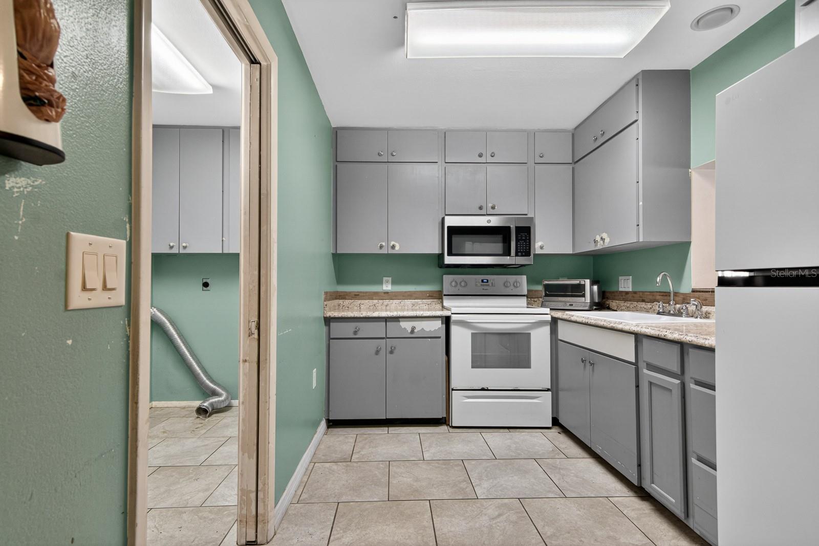 318 TIMBERLAKE DR, BRADENTON, FL, 34210