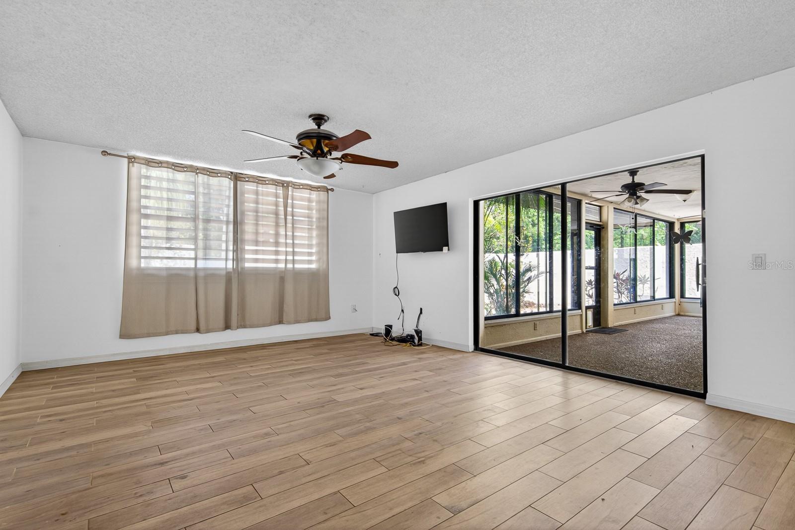 318 TIMBERLAKE DR, BRADENTON, FL, 34210