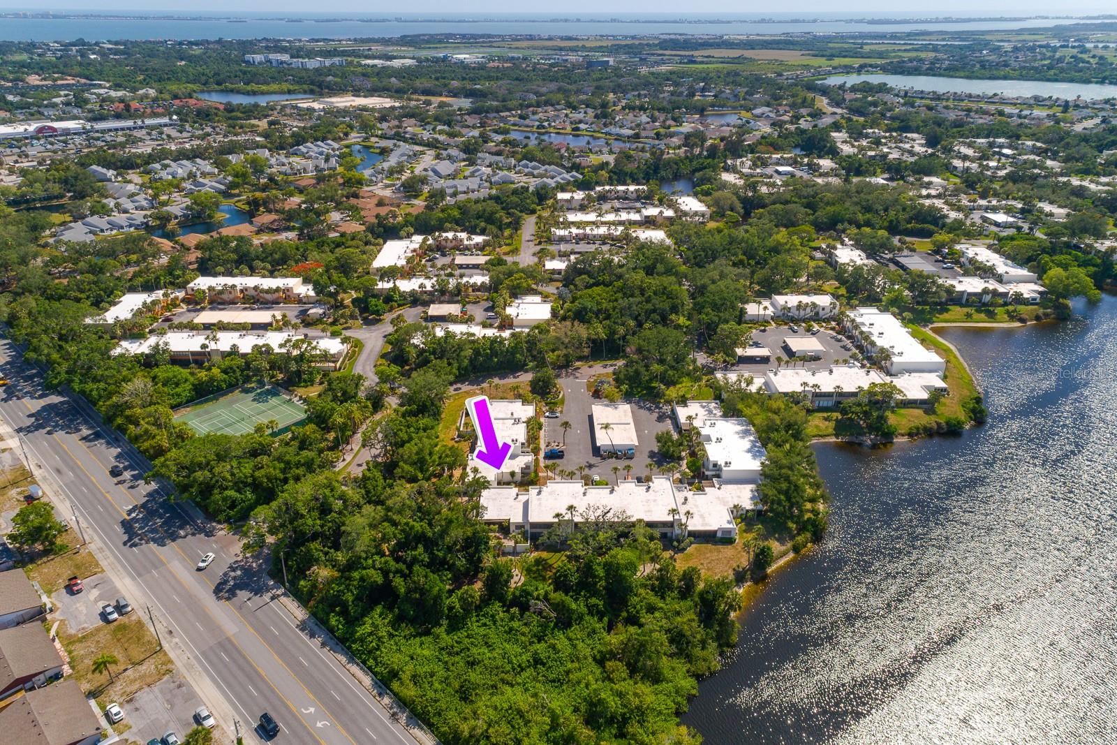 318 TIMBERLAKE DR, BRADENTON, FL, 34210