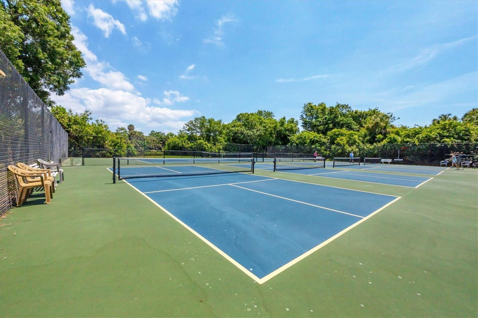 318 TIMBERLAKE DR, BRADENTON, FL, 34210