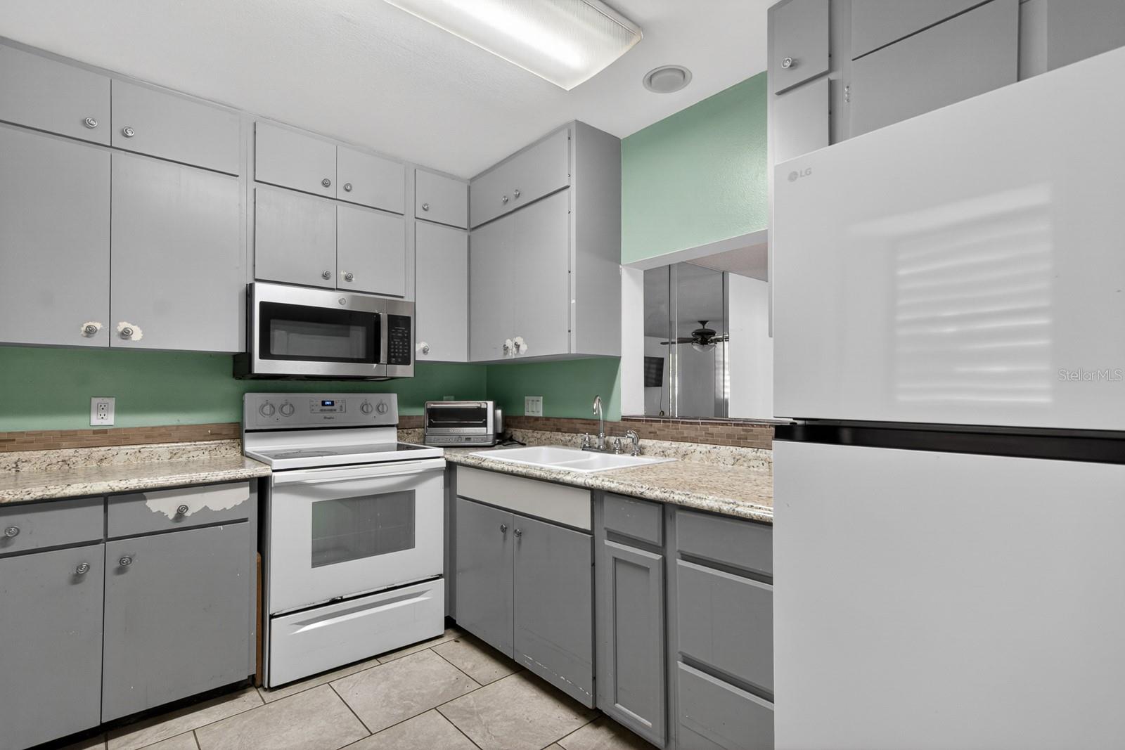 318 TIMBERLAKE DR, BRADENTON, FL, 34210