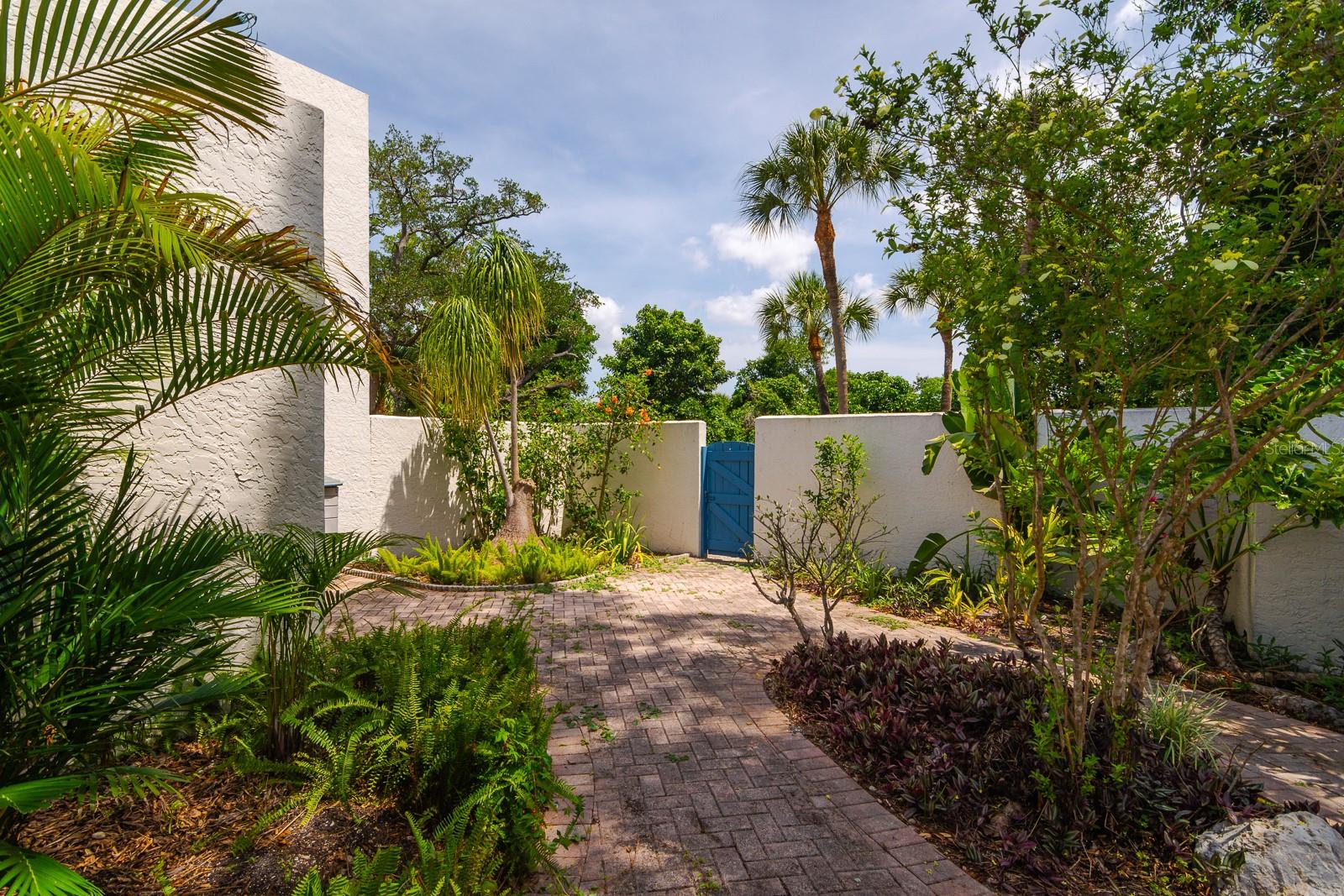 318 TIMBERLAKE DR, BRADENTON, FL, 34210