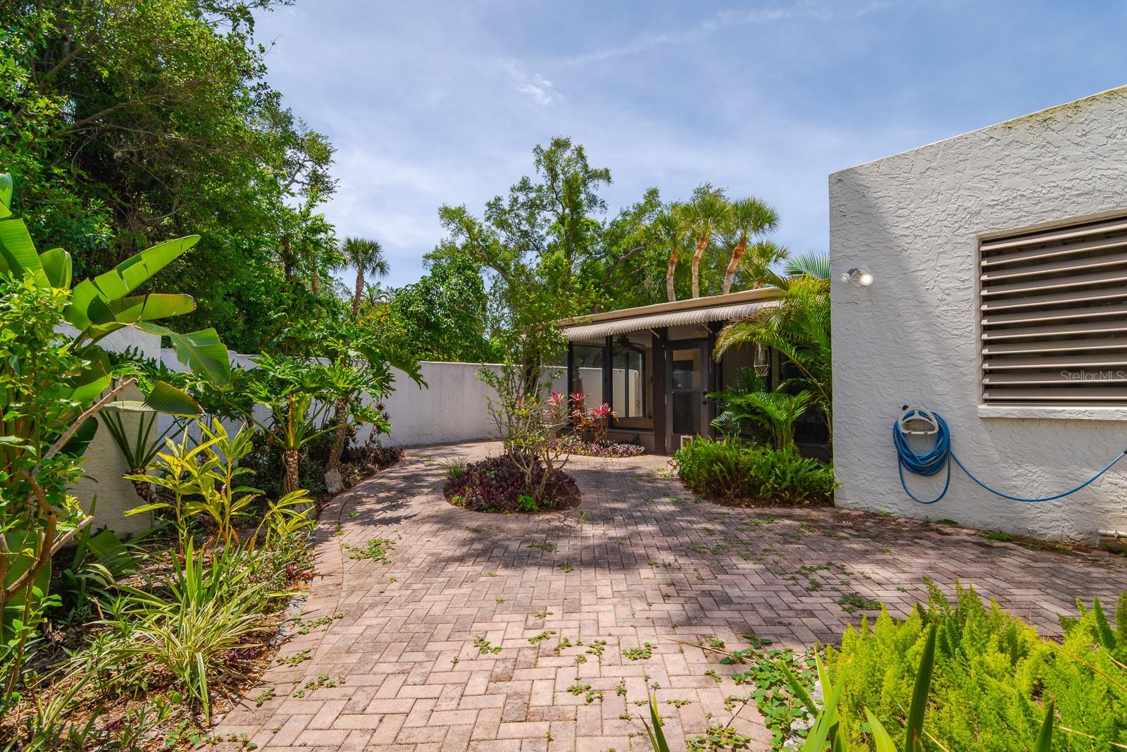 318 TIMBERLAKE DR, BRADENTON, FL, 34210