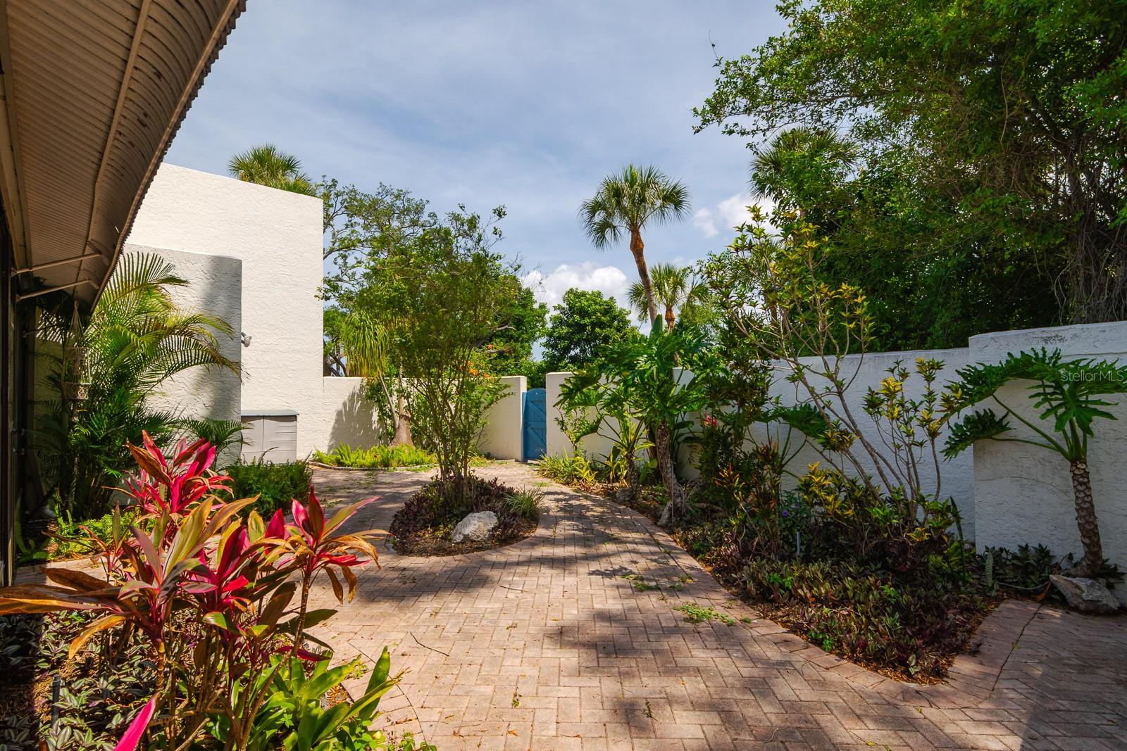 318 TIMBERLAKE DR, BRADENTON, FL, 34210