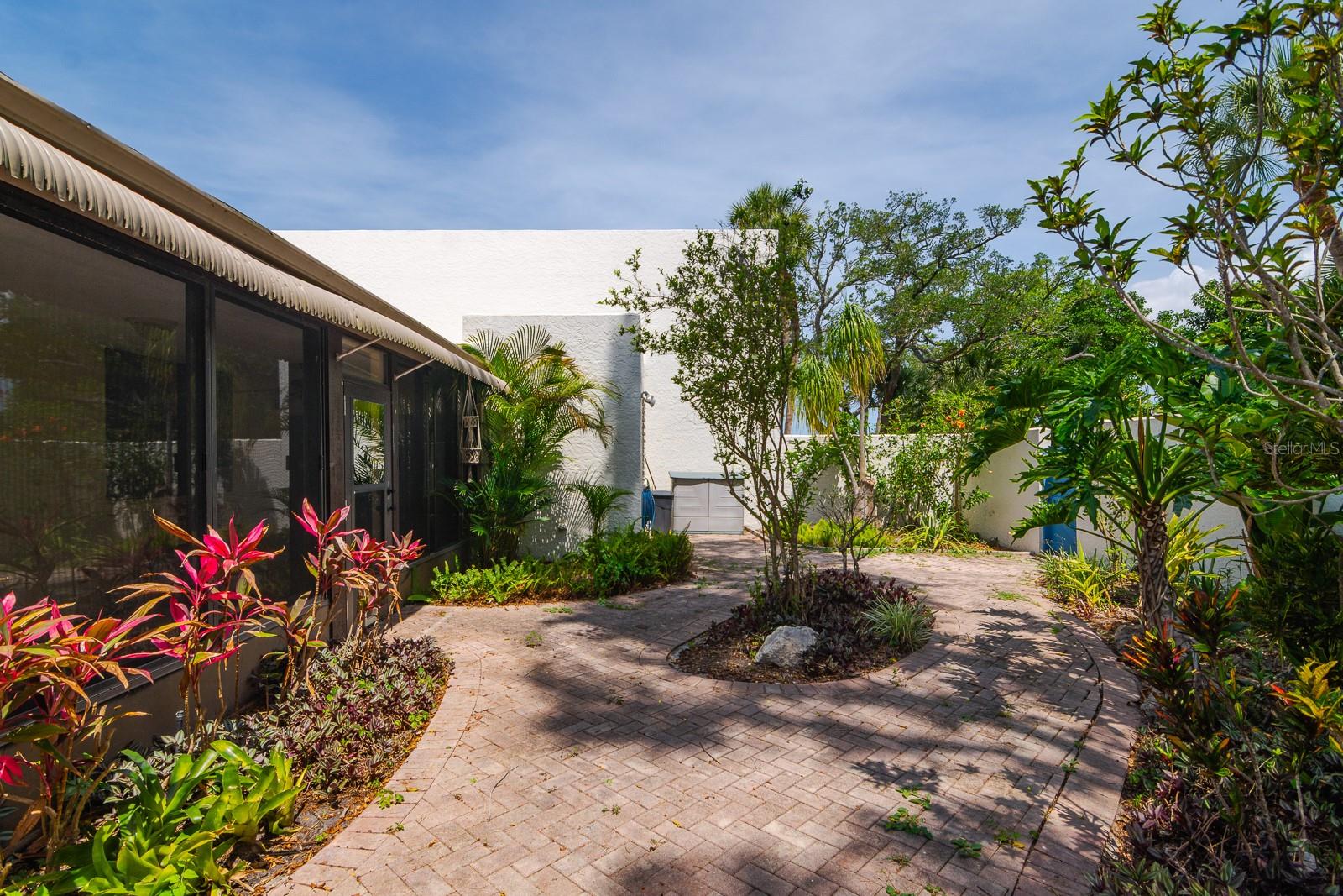 318 TIMBERLAKE DR, BRADENTON, FL, 34210