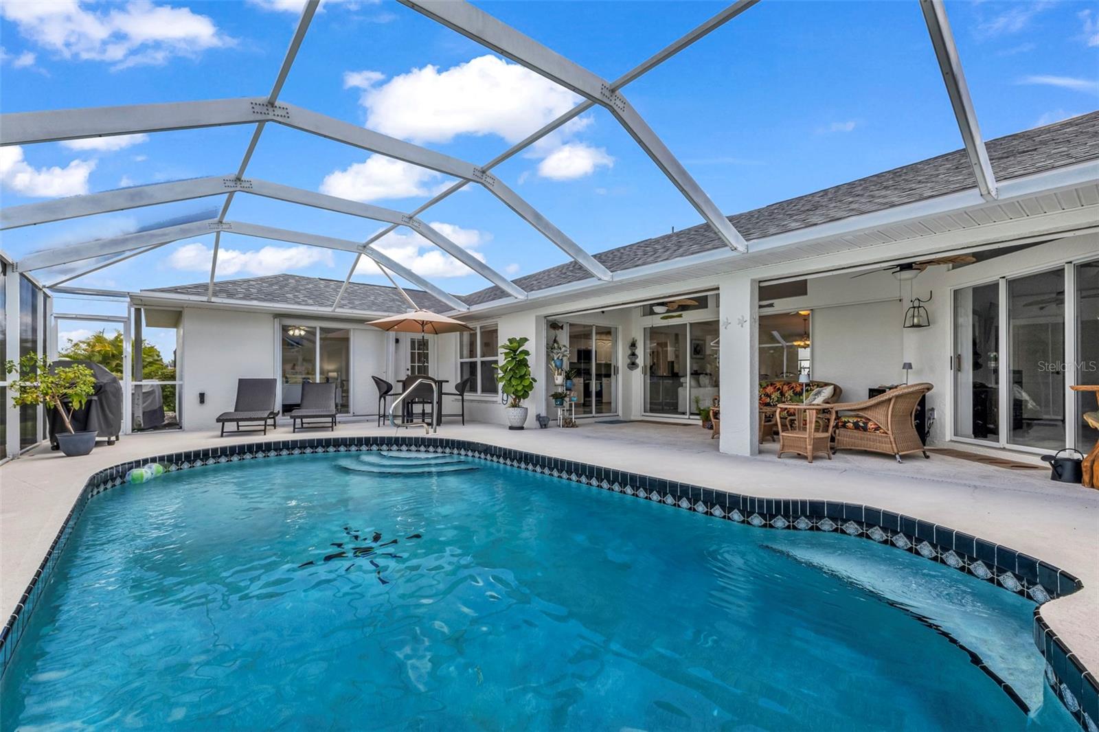303 PARAMARIBO ST, PUNTA GORDA, FL, 33983