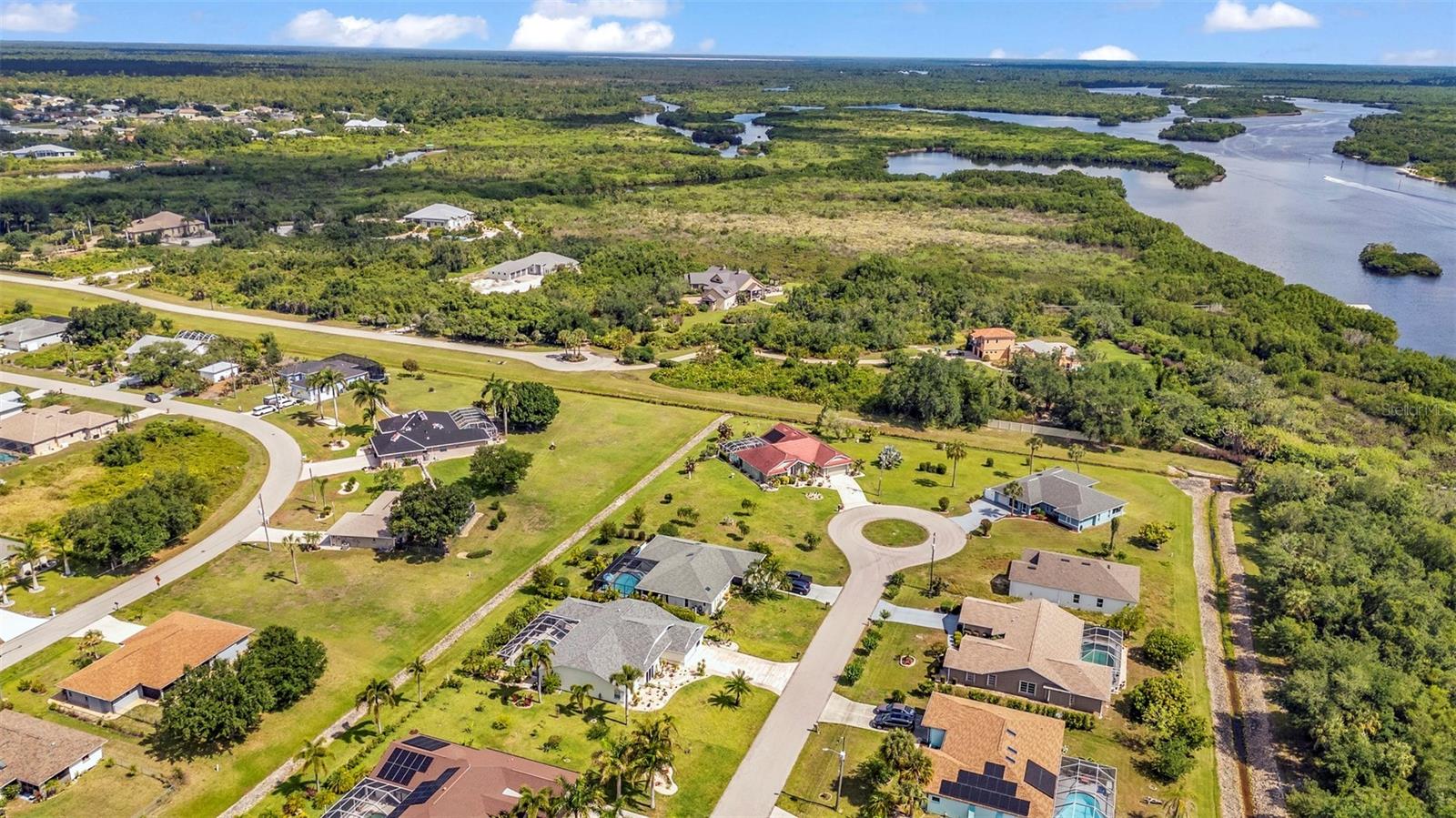 303 PARAMARIBO ST, PUNTA GORDA, FL, 33983