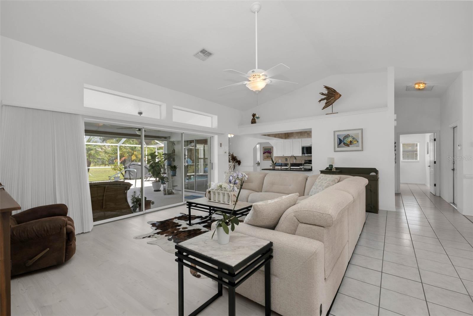 303 PARAMARIBO ST, PUNTA GORDA, FL, 33983
