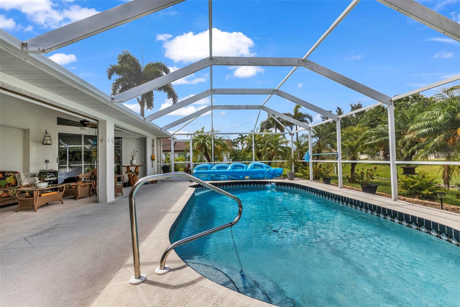 303 PARAMARIBO ST, PUNTA GORDA, FL, 33983