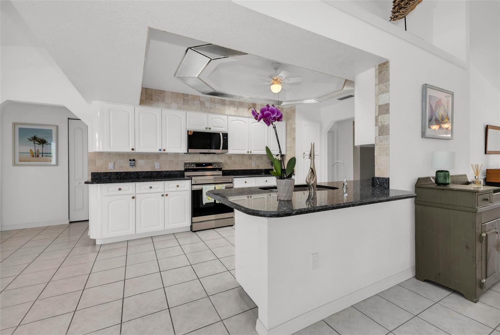 303 PARAMARIBO ST, PUNTA GORDA, FL, 33983