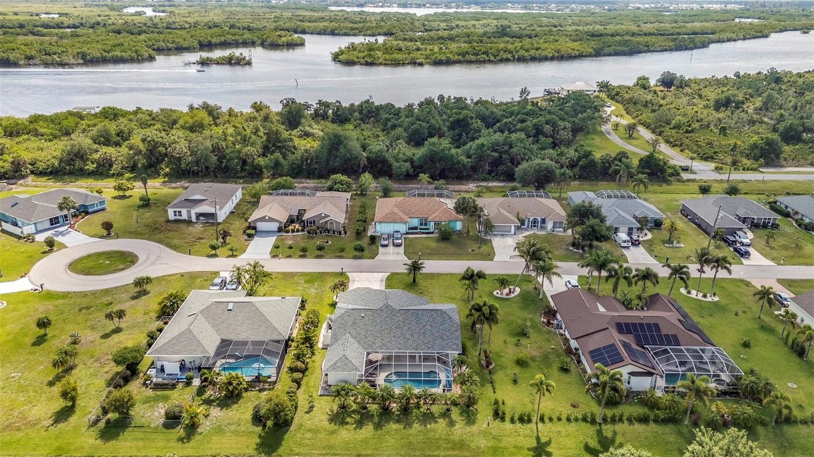 303 PARAMARIBO ST, PUNTA GORDA, FL, 33983