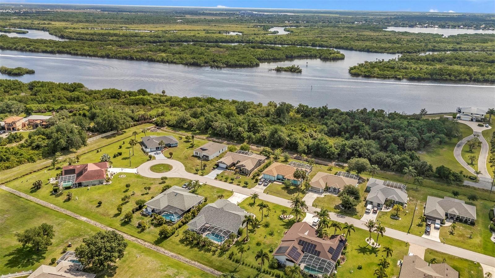 303 PARAMARIBO ST, PUNTA GORDA, FL, 33983